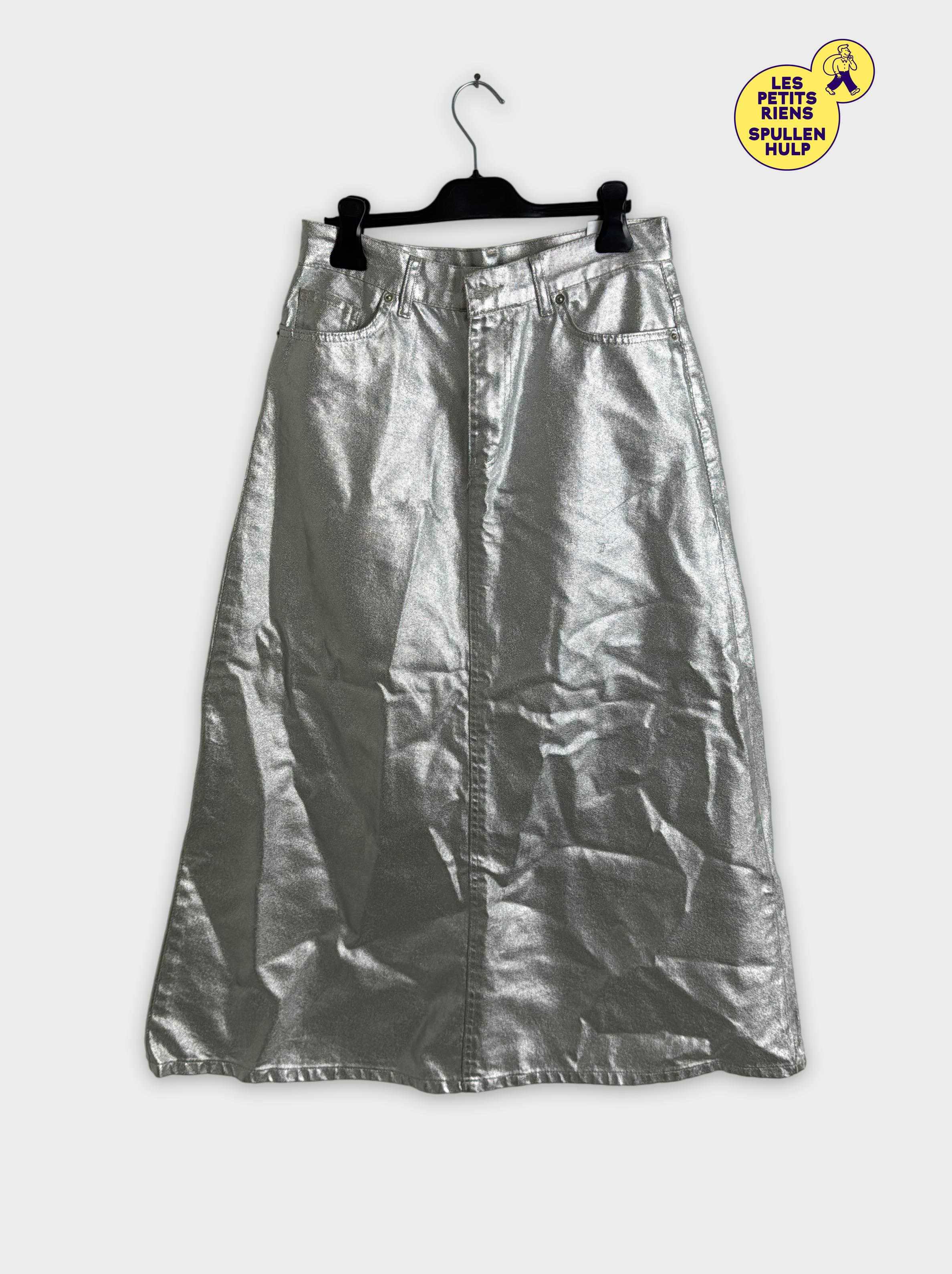 Acheter Jupe crayon argentée Zaroli L 40 💛 Très bon état - 10,00 € Jupe crayon argentée Zaroli L 40 💛 Très bon état reconditionné disponible sur Label Emmaüs