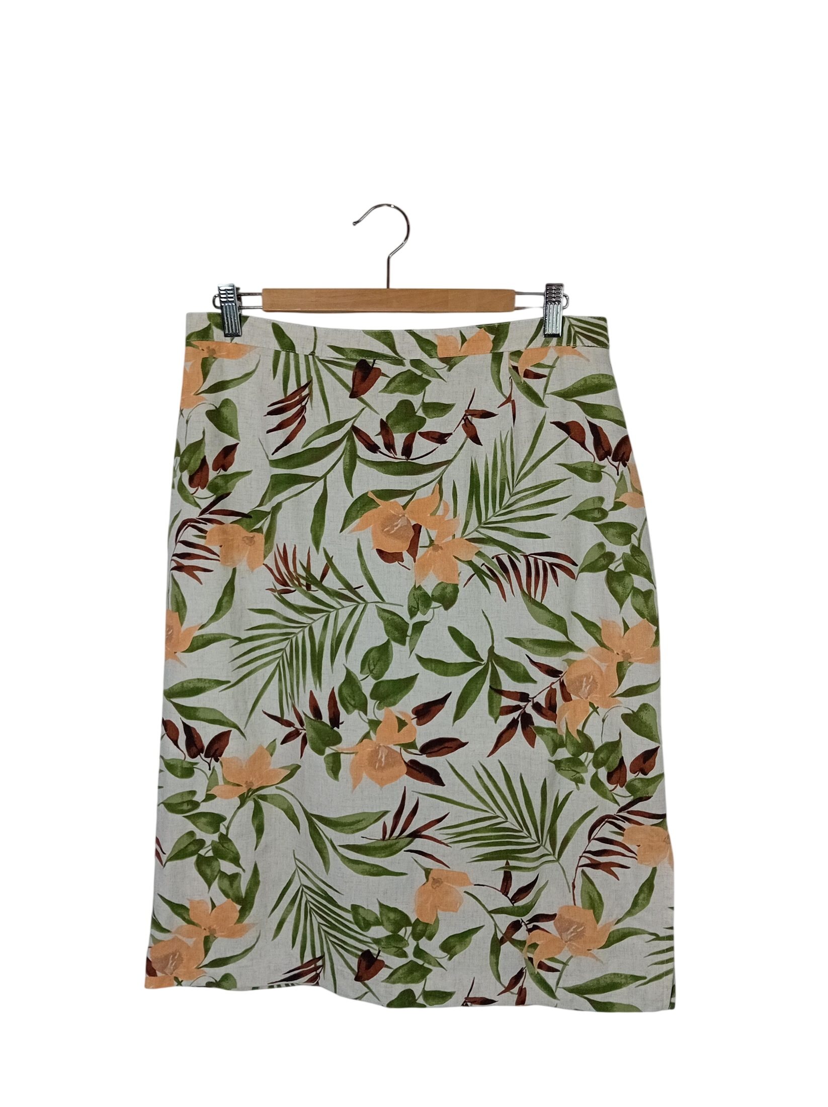 Acheter Jupe Droite Fleurie Damart Xxl (T5714) Très bon état - 10,00 € Jupe Droite Fleurie Damart Xxl (T5714) Très bon état reconditionné disponible sur Label Emmaüs