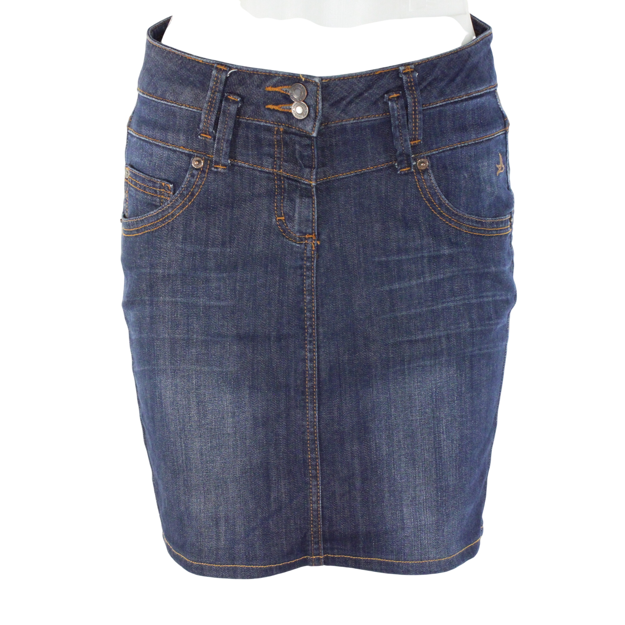 Acheter Jupe En Jean's Bleu TOM TAILOR Taille 34 Très bon état - 11,50 € Jupe En Jean's Bleu TOM TAILOR Taille 34 Très bon état reconditionné disponible sur Label Emmaüs