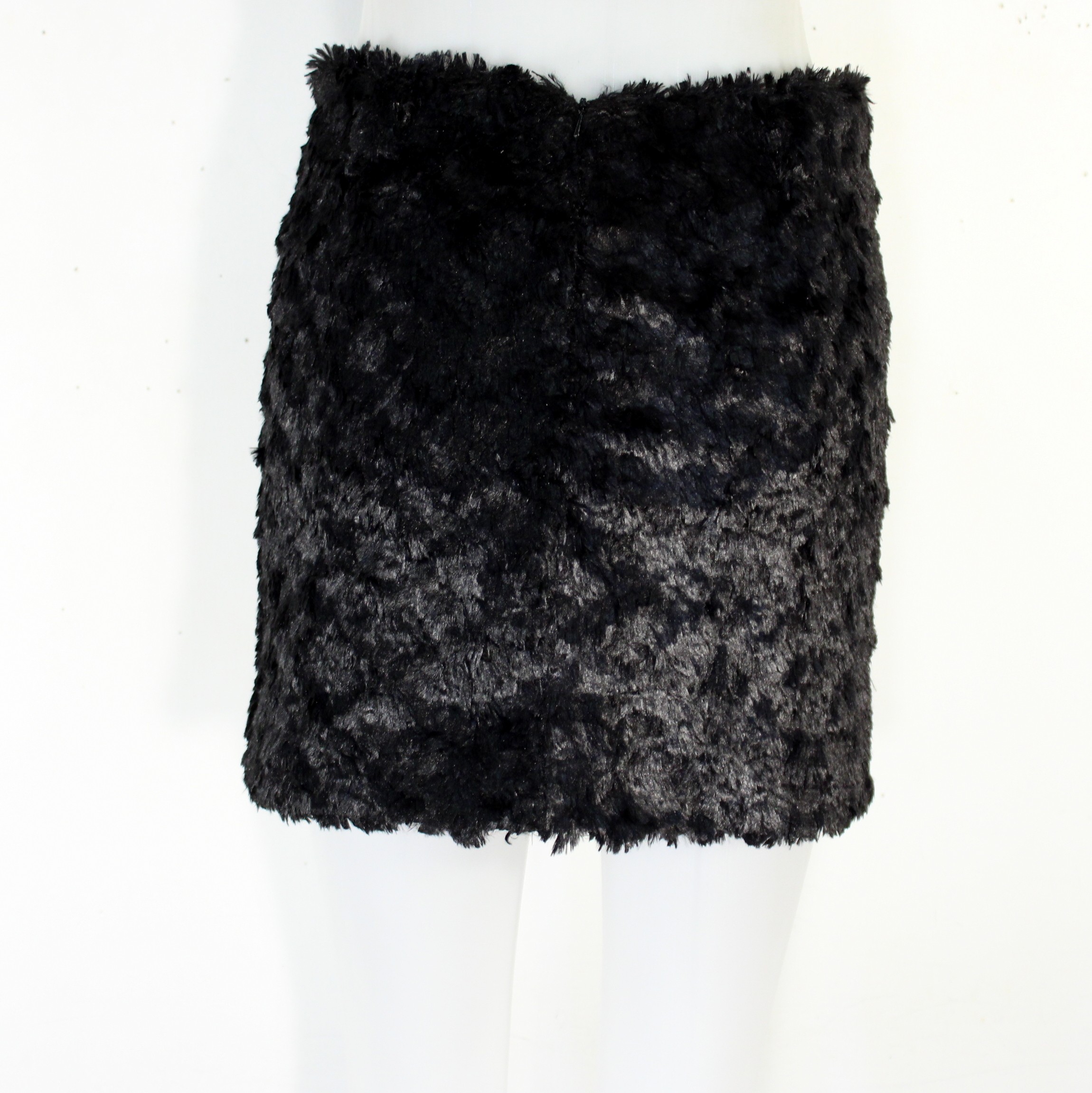 Acheter Jupe Femme Noire Fourrure Synthétique I.CODE BY IKKS Taille 34 Très bon état - 11,50 € Jupe Femme Noire Fourrure Synthétique I.CODE BY IKKS Taille 34 Très bon état reconditionné disponible sur Label Emmaüs