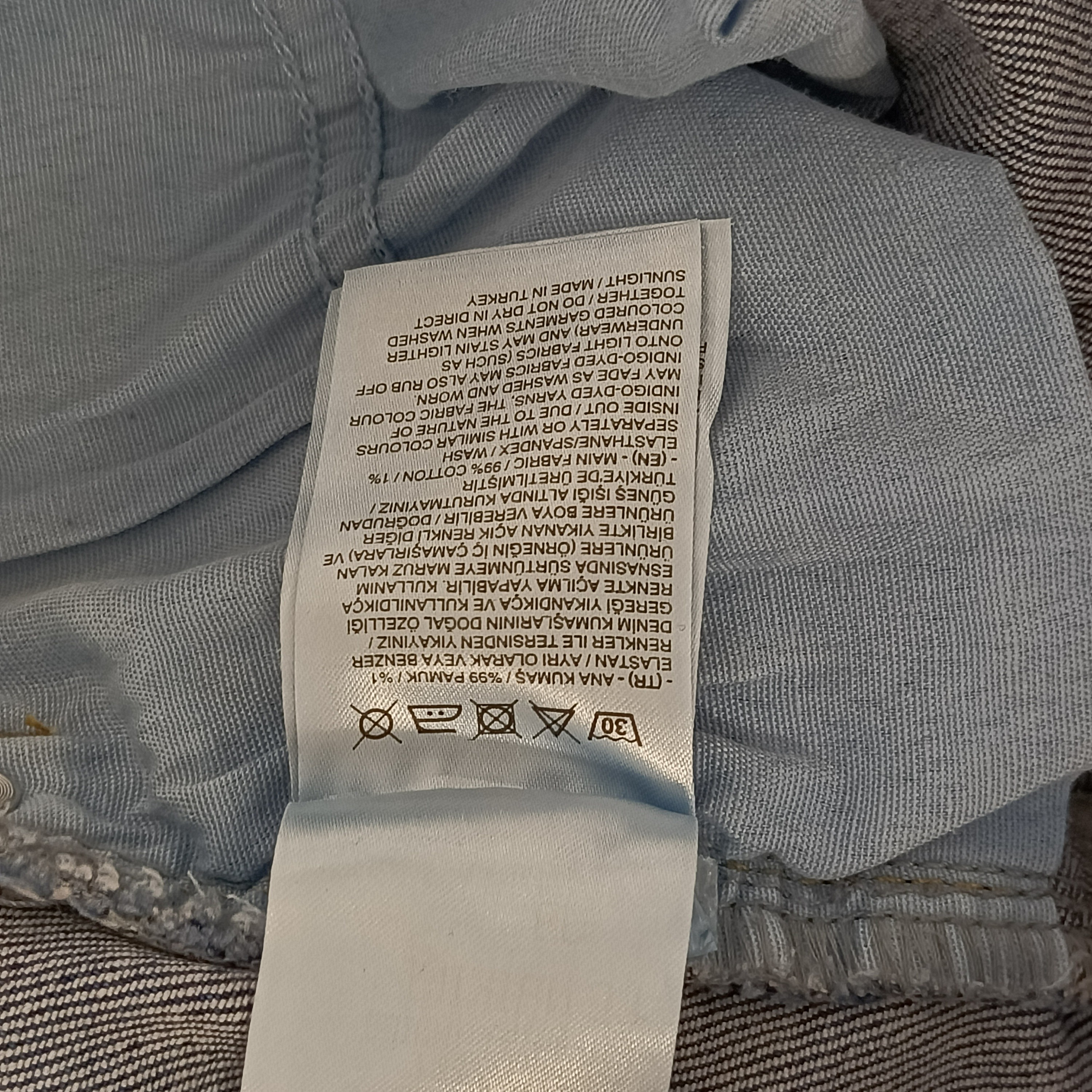 Voir photo 4 de Jupe midi en jean bleu T.W.EANS coupe droite fendue taille 38 Jupe midi en jean bleu T.W.EANS coupe droite fendue taille 38 Très bon état reconditionné photo 4