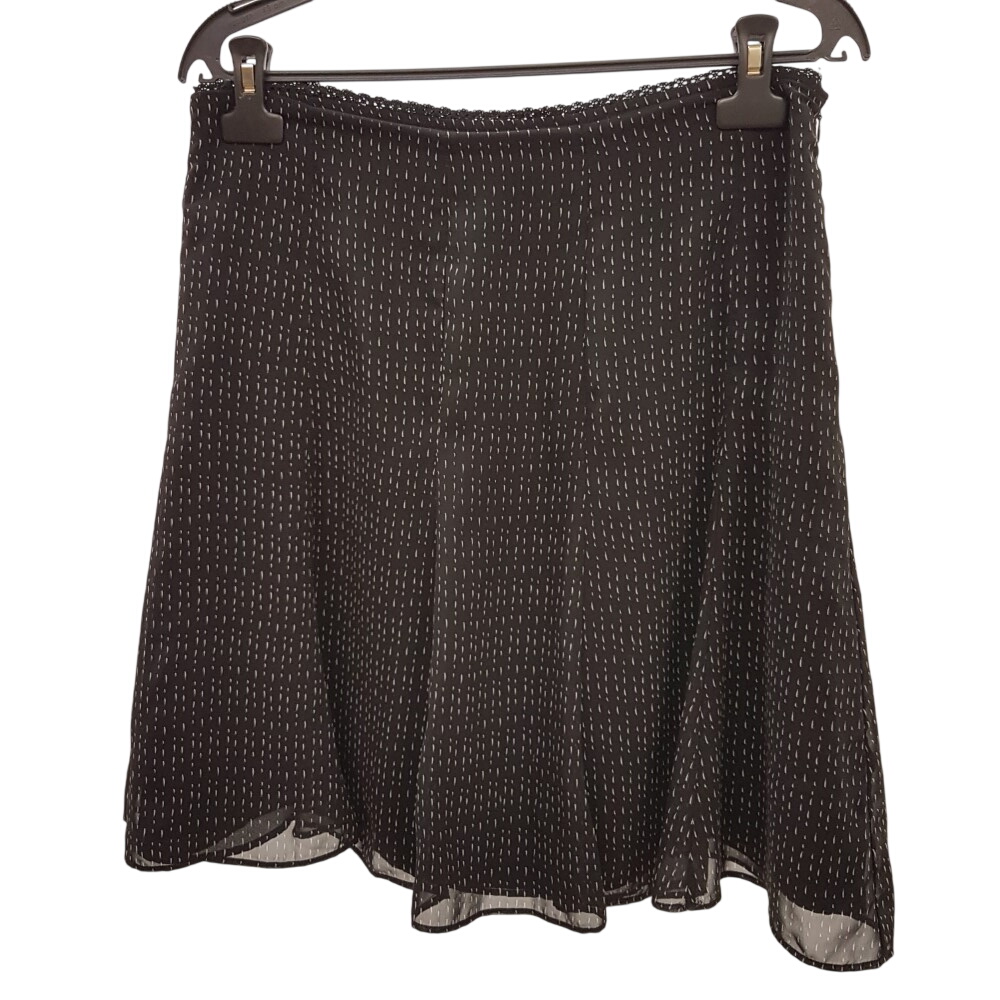 Acheter Jupe noire imprimé pluie blanches - MAISON 123 – taille 42 Très bon état - 10,00 € Jupe noire imprimé pluie blanches - MAISON 123 – taille 42 Très bon état reconditionné disponible sur Label Emmaüs