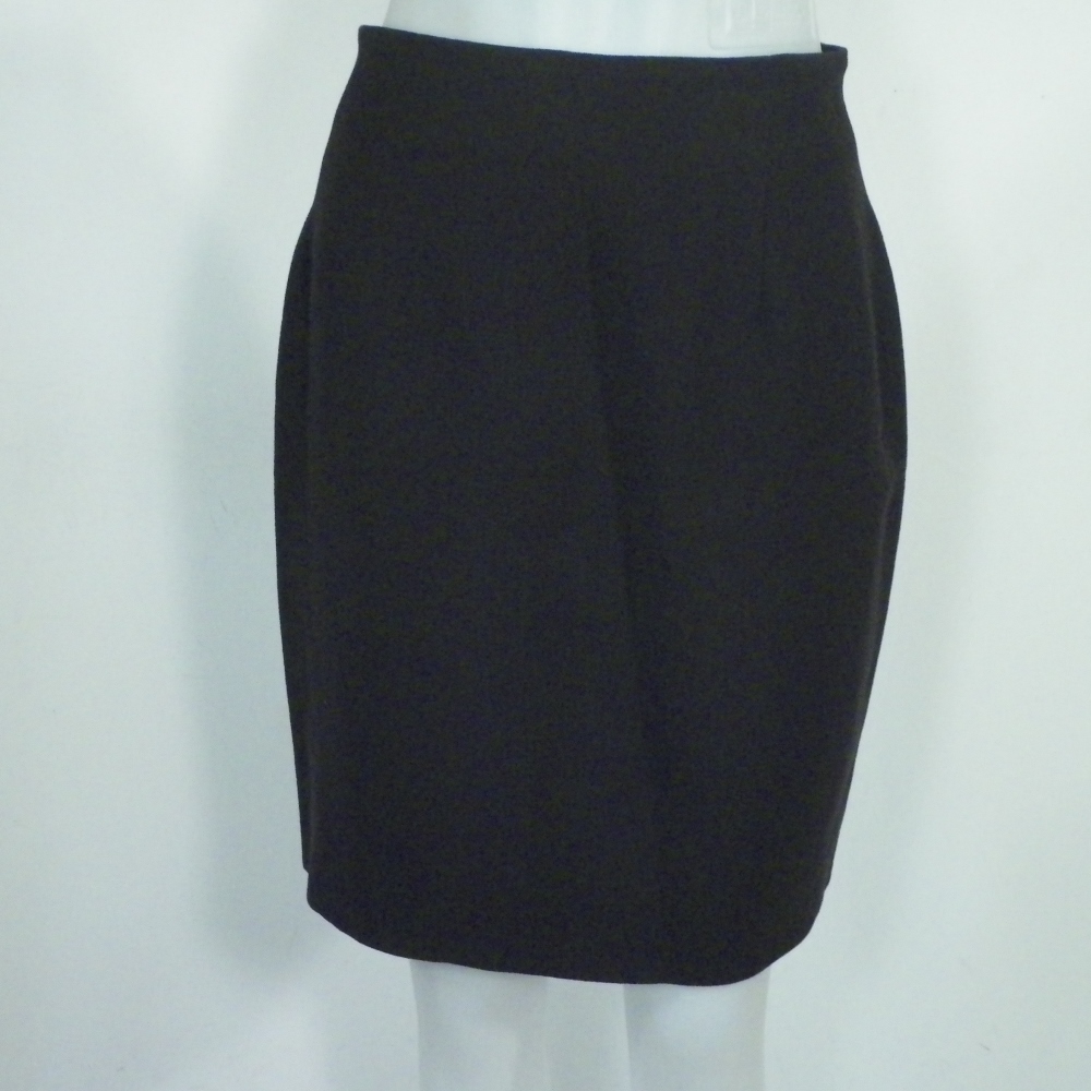 Acheter Jupe Vintage Marron CAROLL Estimée 38 Bon état - 11,50 € Jupe Vintage Marron CAROLL Estimée 38 Bon état reconditionné disponible sur Label Emmaüs