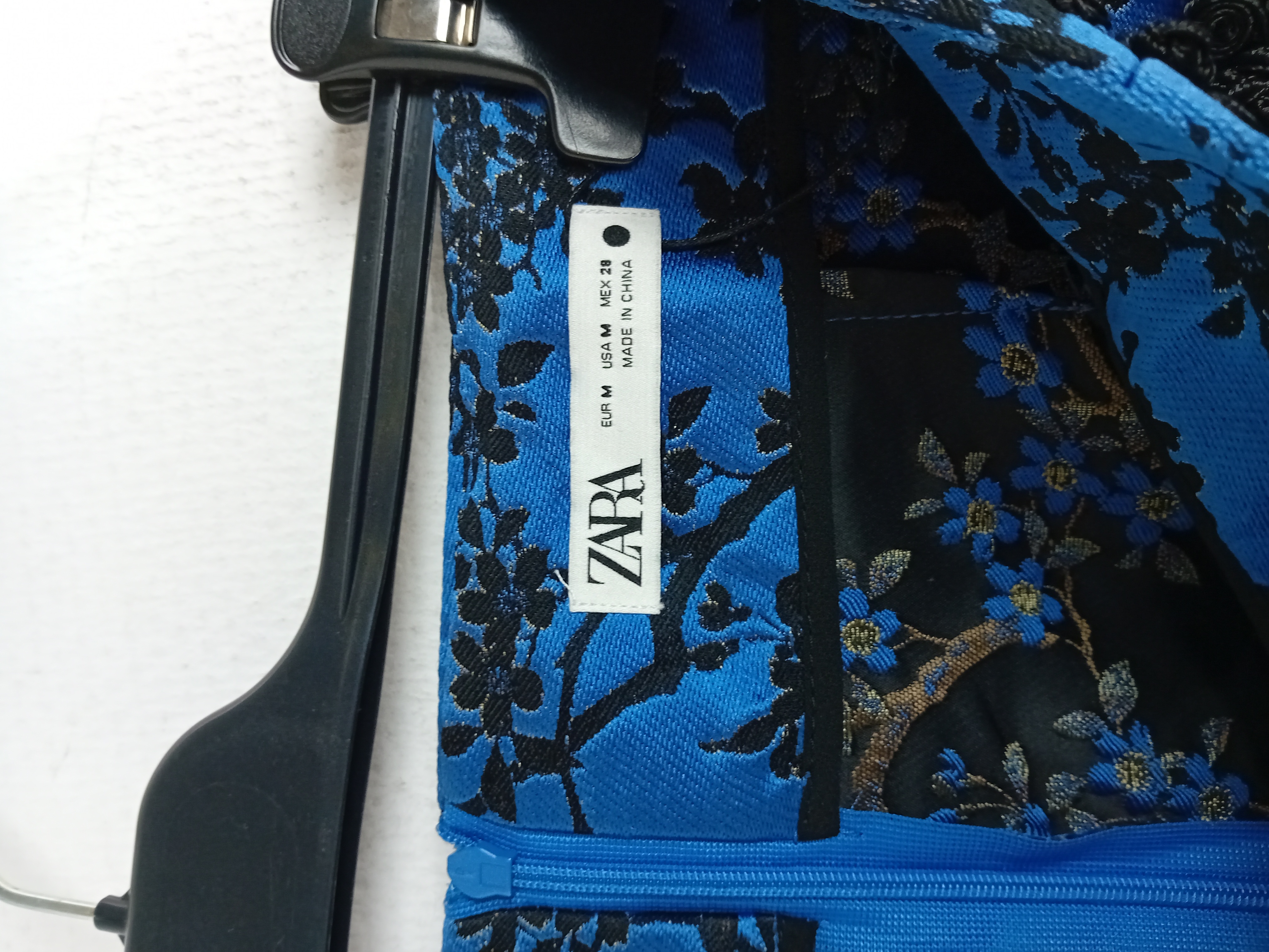Voir photo 3 de Jupe Zara bleue motifs fleurs M 🌸 Jupe Zara bleue motifs fleurs M 🌸 Très bon état reconditionné photo 3