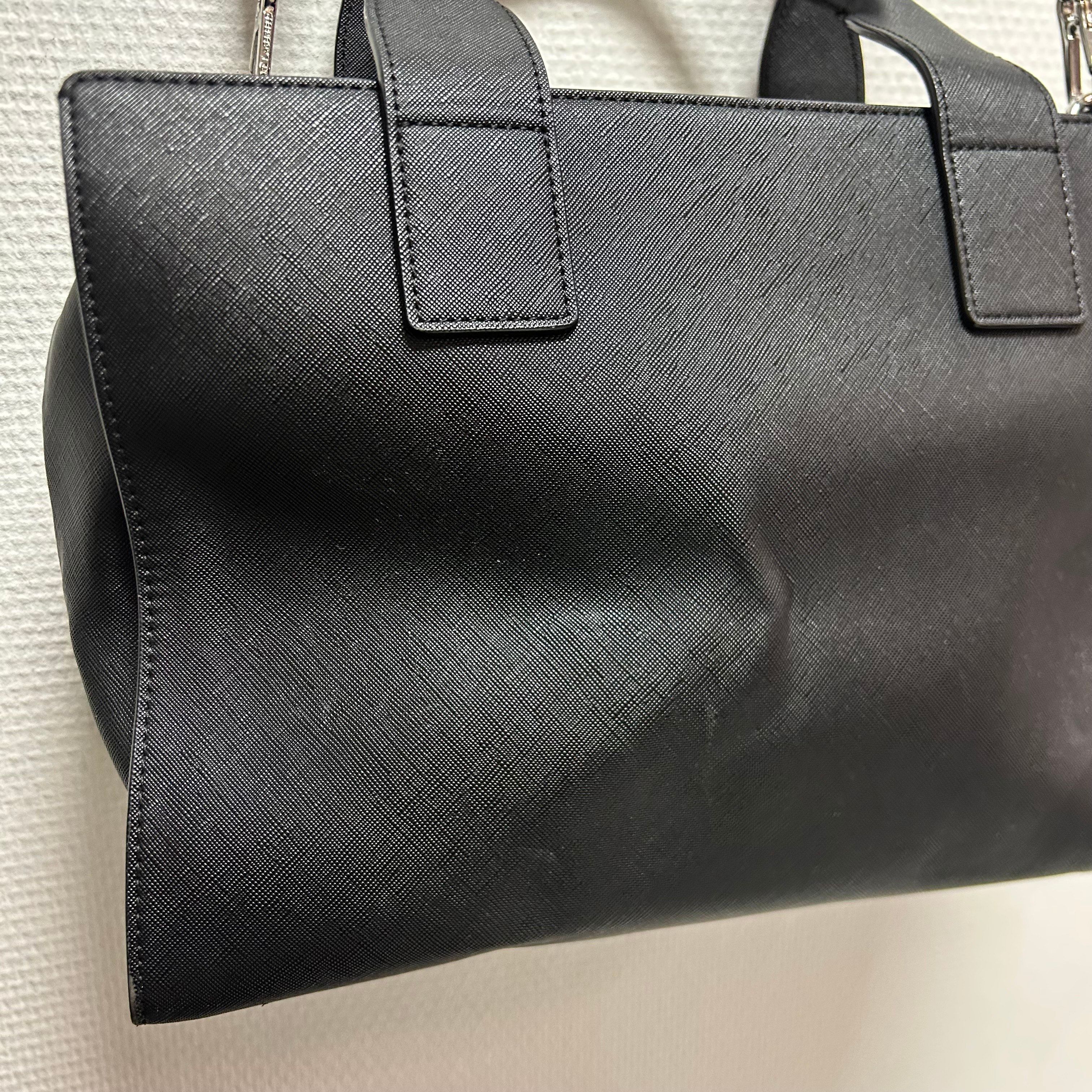 Voir photo 4 de Karl Lagerfeld - Sac à main - Cuir noir Karl Lagerfeld - Sac à main - Cuir noir Très bon état reconditionné photo 4