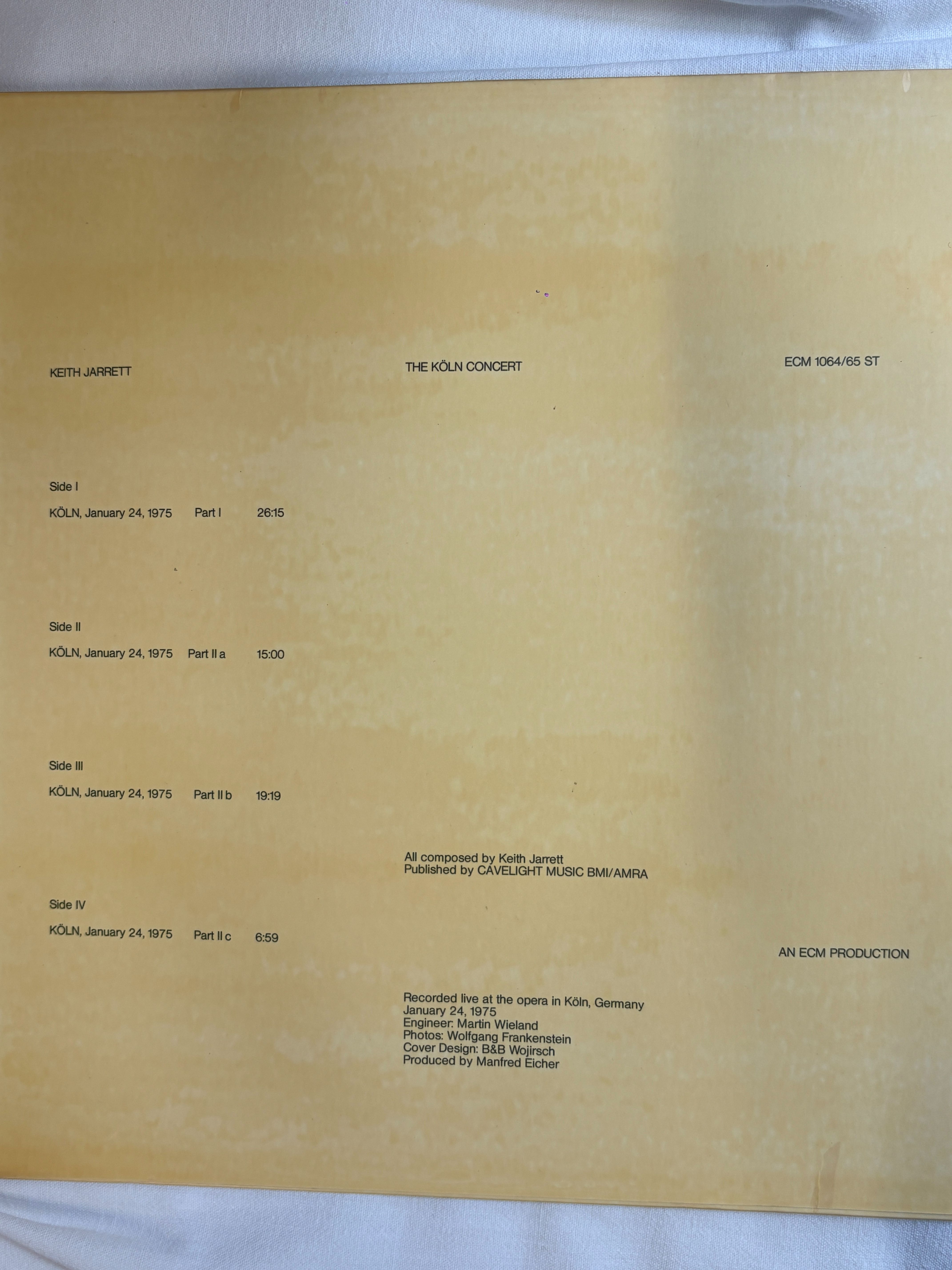 Voir photo 4 de Keith Jarrett "The Koln concert"' coffret 2 vinyles 33t 1975 Keith Jarrett "The Koln concert"' coffret 2 vinyles 33t 1975 Très bon état reconditionné photo 4