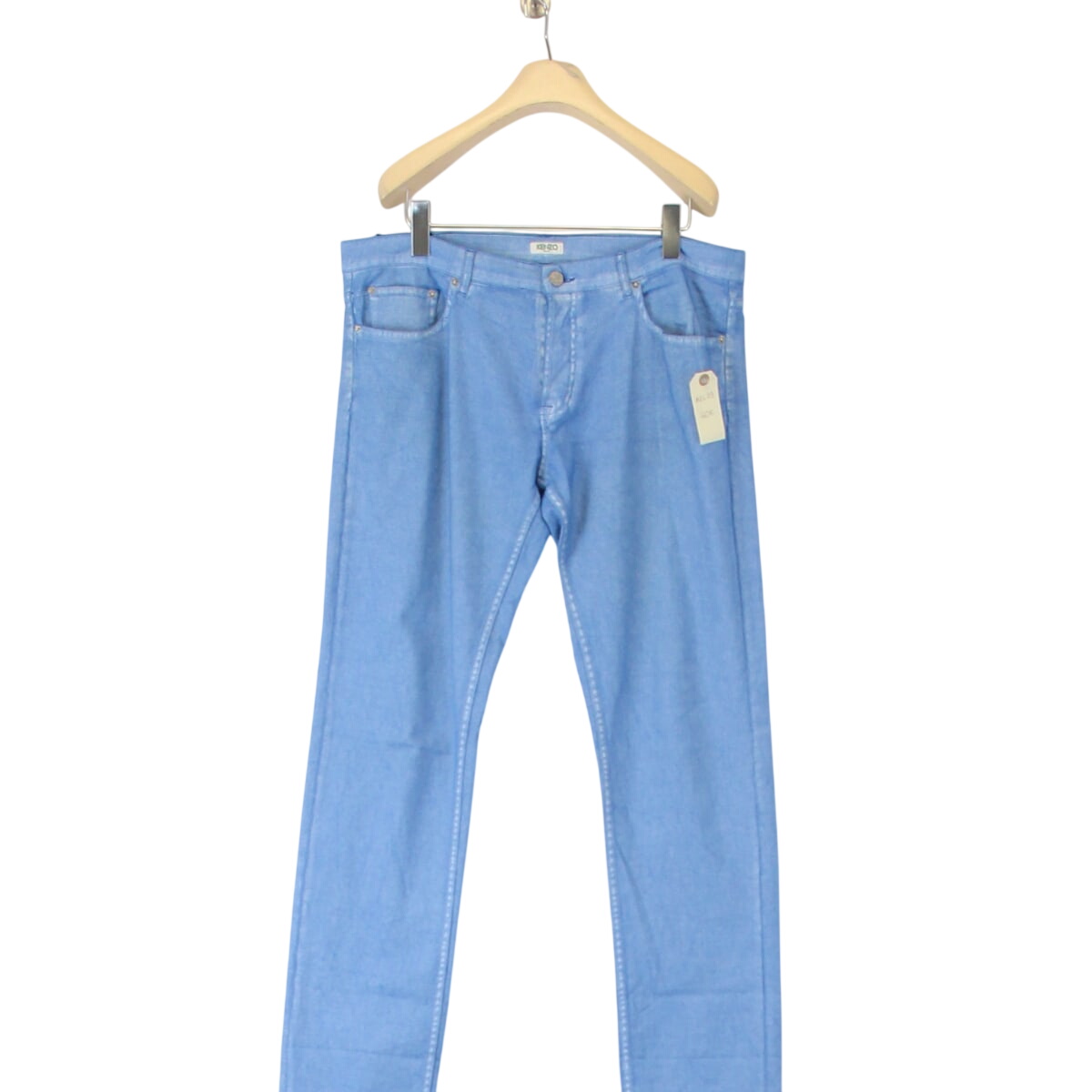Kenzo - jeans en coton - taille 46 Très bon état - 35,00 € Kenzo - jeans en coton - taille 46 Très bon état reconditionné disponible sur Label Emmaüs
