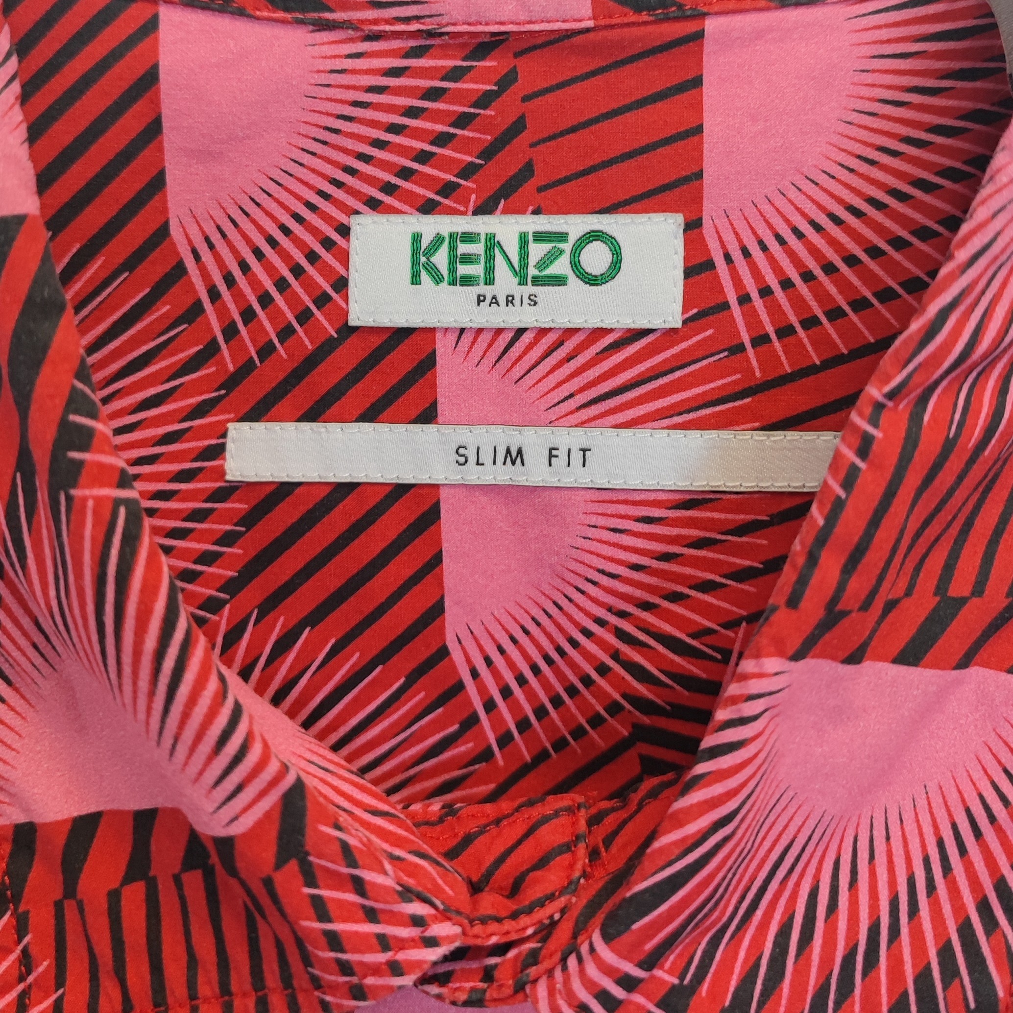 Voir photo 2 de KENZO PARIS - Chemise à motif - 44 - Homme KENZO PARIS - Chemise à motif - 44 - Homme Très bon état reconditionné photo 2