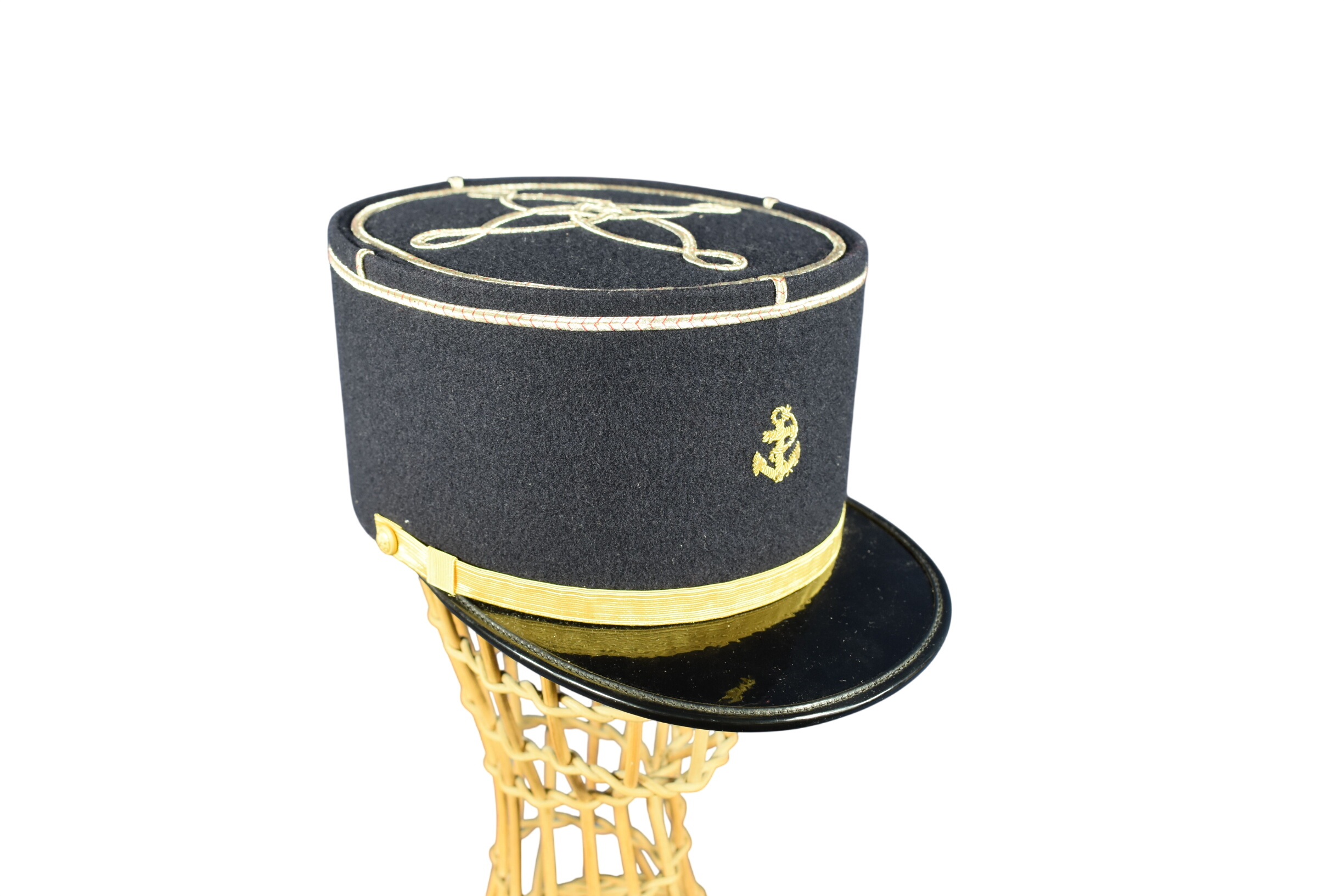 KÉPI contemporain, grade d'Aspirant, Officier d'Infanterie de MARINE, armée Française, Bandeau bleu marine brodé de l'ancre, boutons OR, Longueur 25, hauteur 10.5 cm. - 40,00 € KÉPI contemporain, grade d'Aspirant, Officier d'Infanterie de MARINE, armée Française, Bandeau bleu marine brodé de l'ancre, boutons OR, Longueur 25, hauteur 10.5 cm. reconditionné disponible sur Label Emmaüs