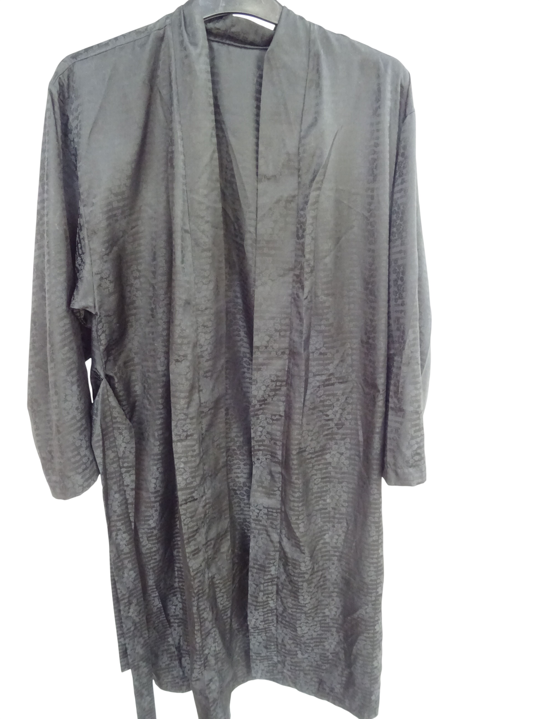 Acheter Kimono femme "Kenzo" taille 1 - 40,00 € Kimono femme "Kenzo" taille 1 reconditionné disponible sur Label Emmaüs