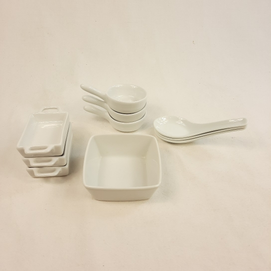 Voir photo 6 de Kit apéritif 10 pièces en porcelaine blanche Kit apéritif 10 pièces en porcelaine blanche Très bon état reconditionné photo 6