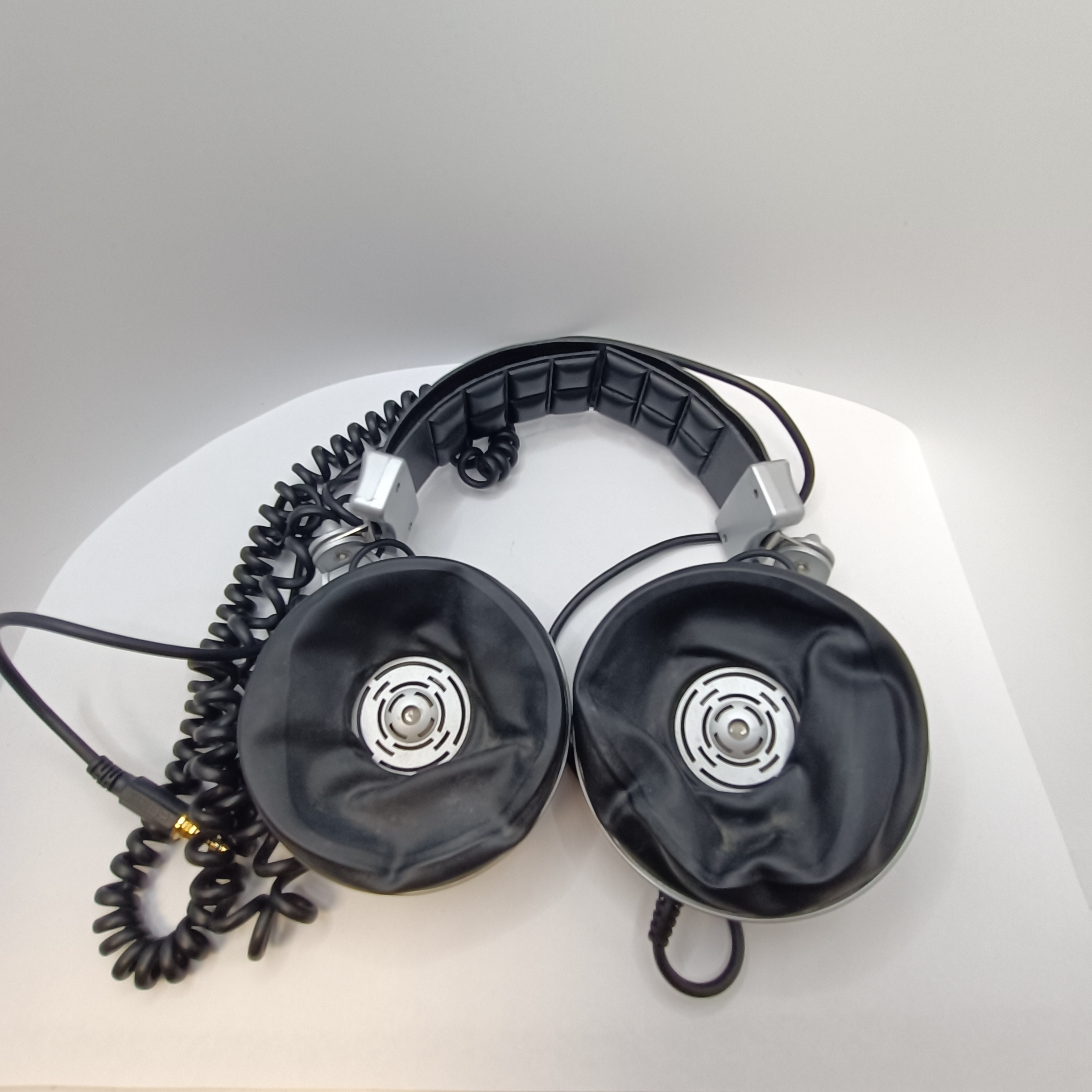 Voir photo 7 de Koss K/6LC casque audio vintage stéréo filaire argent rétro années 70 - Z622 Koss K/6LC casque audio vintage stéréo filaire argent rétro années 70 - Z622 bon état reconditionné photo 7