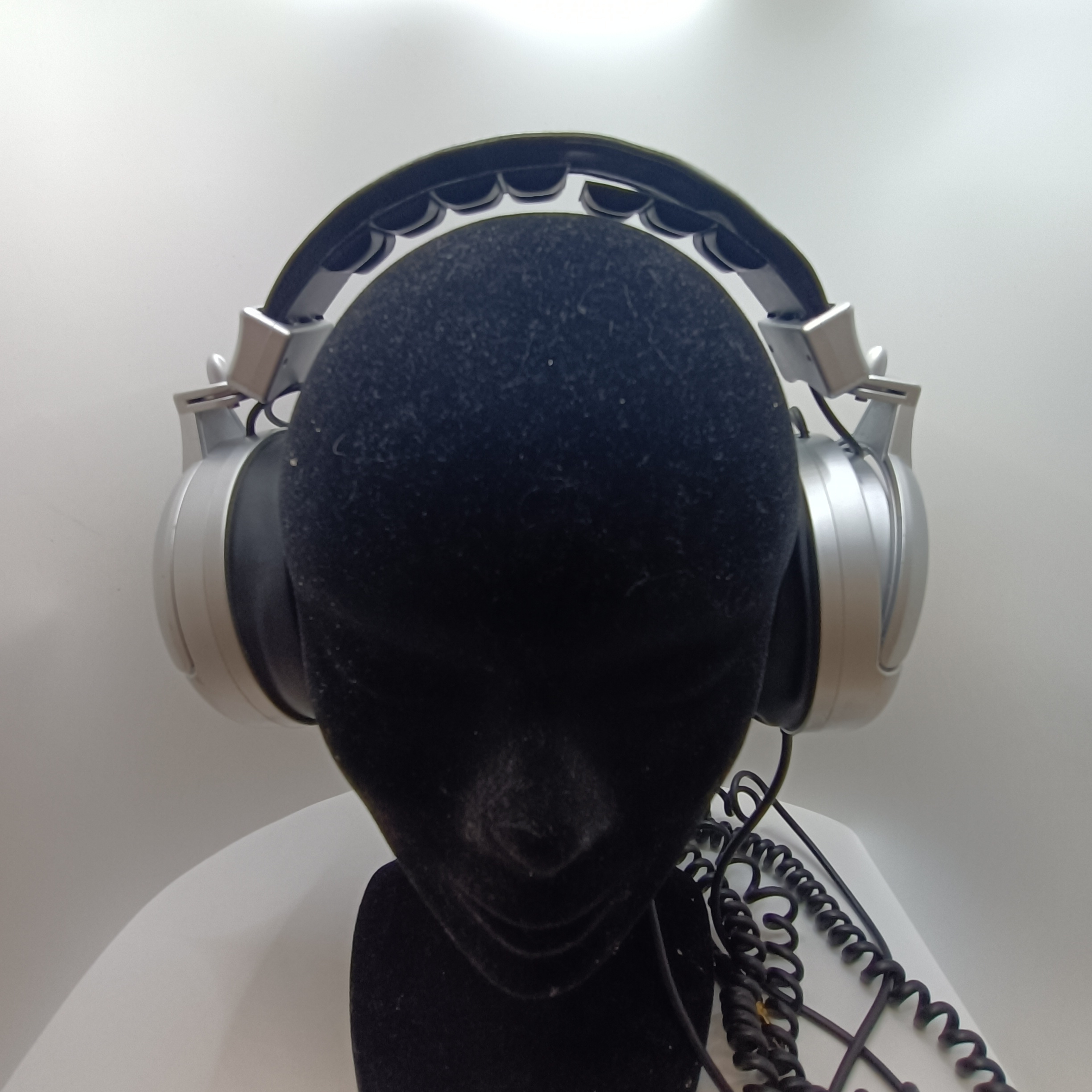 Voir photo 8 de Koss K/6LC casque audio vintage stéréo filaire argent rétro années 70 - Z622 Koss K/6LC casque audio vintage stéréo filaire argent rétro années 70 - Z622 bon état reconditionné photo 8
