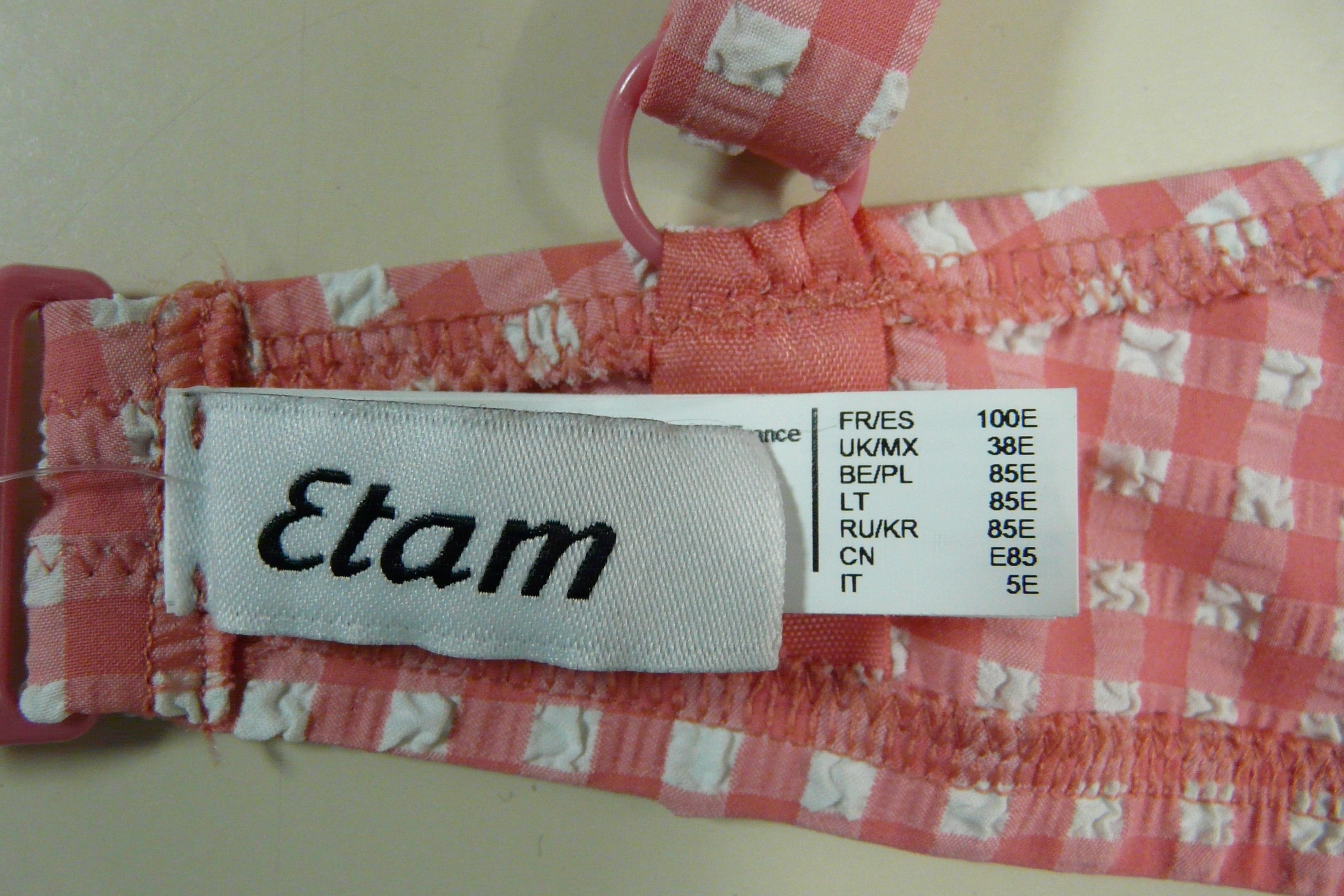 Voir photo 6 de L60 - Soutien-gorge "seersucker" - Etam - Taille 100 E L60 - Soutien-gorge "seersucker" - Etam - Taille 100 E Parfait état reconditionné photo 6