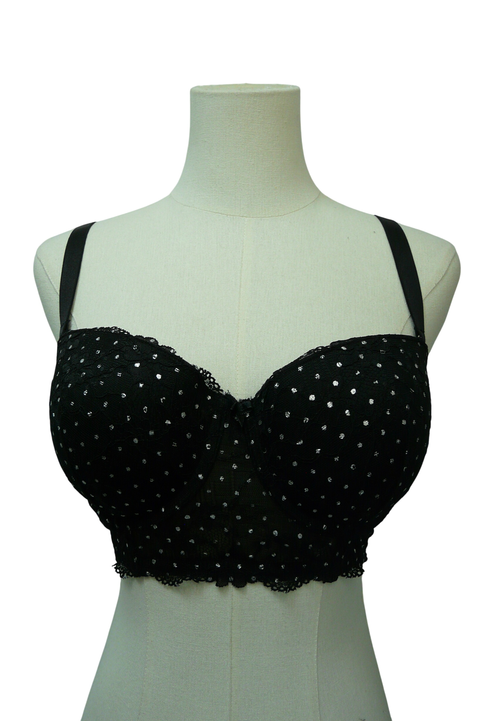 Acheter L61 - Soutien-gorge ampliforme - Rougegorge - Taille 95D Très bon état - 10,00 € L61 - Soutien-gorge ampliforme - Rougegorge - Taille 95D Très bon état reconditionné disponible sur Label Emmaüs