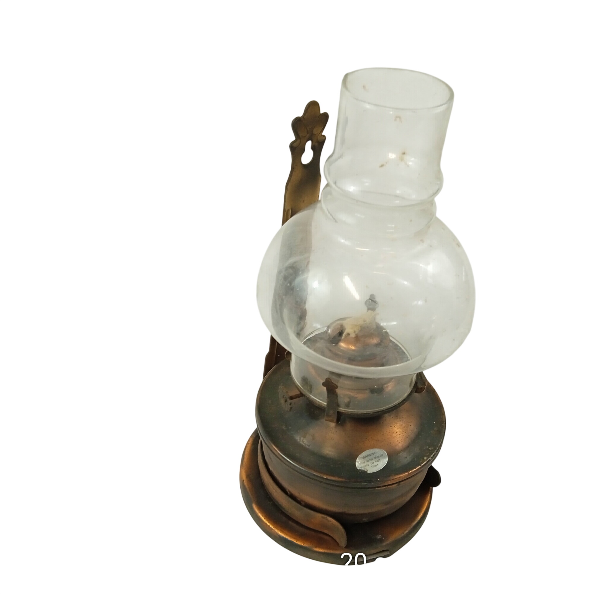 Lampe à huile murale WARNING vintage en métal et verre Bon état - 22,40 € Lampe à huile murale WARNING vintage en métal et verre Bon état reconditionné disponible sur Label Emmaüs