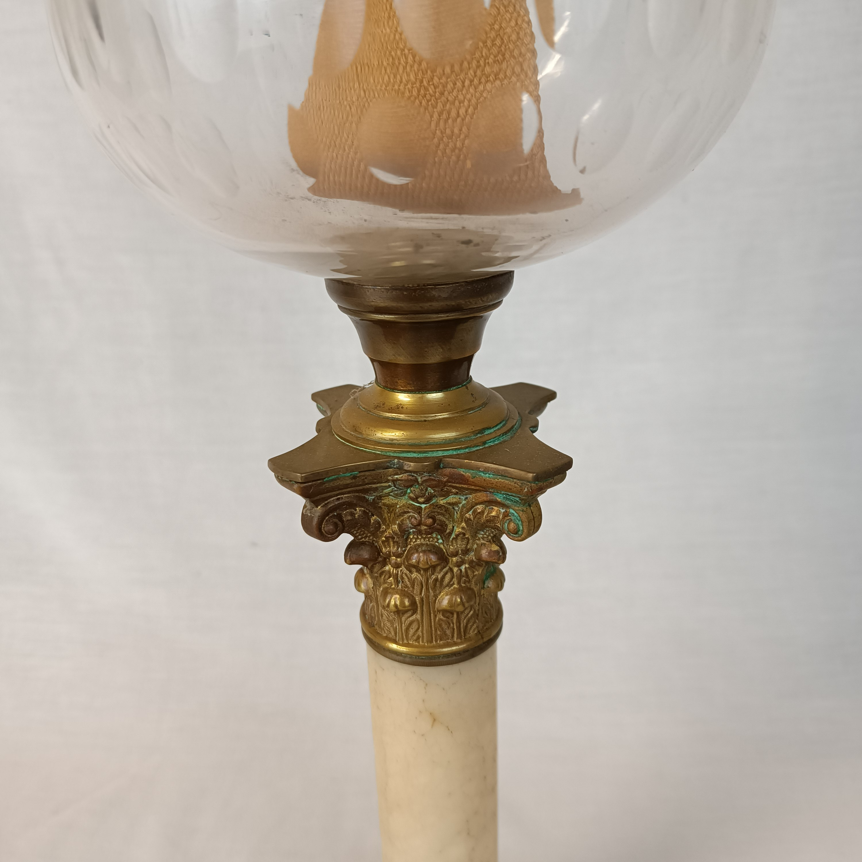Voir photo 5 de Lampe à pétrole ancienne, en laiton, avec colonne en marbre (ou onyx) Lampe à pétrole ancienne, en laiton, avec colonne en marbre (ou onyx) reconditionné photo 5