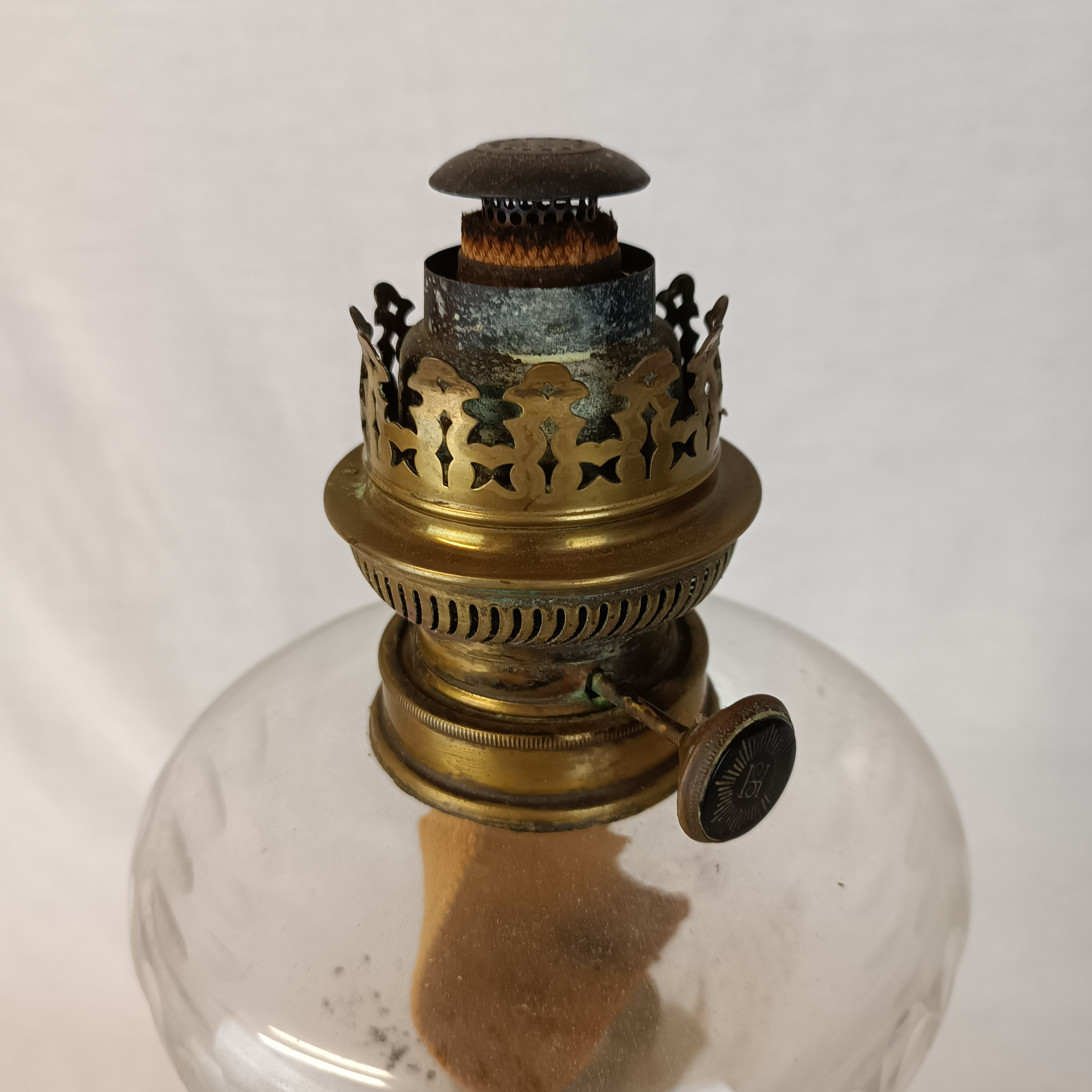 Voir photo 6 de Lampe à pétrole ancienne, en laiton, avec colonne en marbre (ou onyx) Lampe à pétrole ancienne, en laiton, avec colonne en marbre (ou onyx) reconditionné photo 6