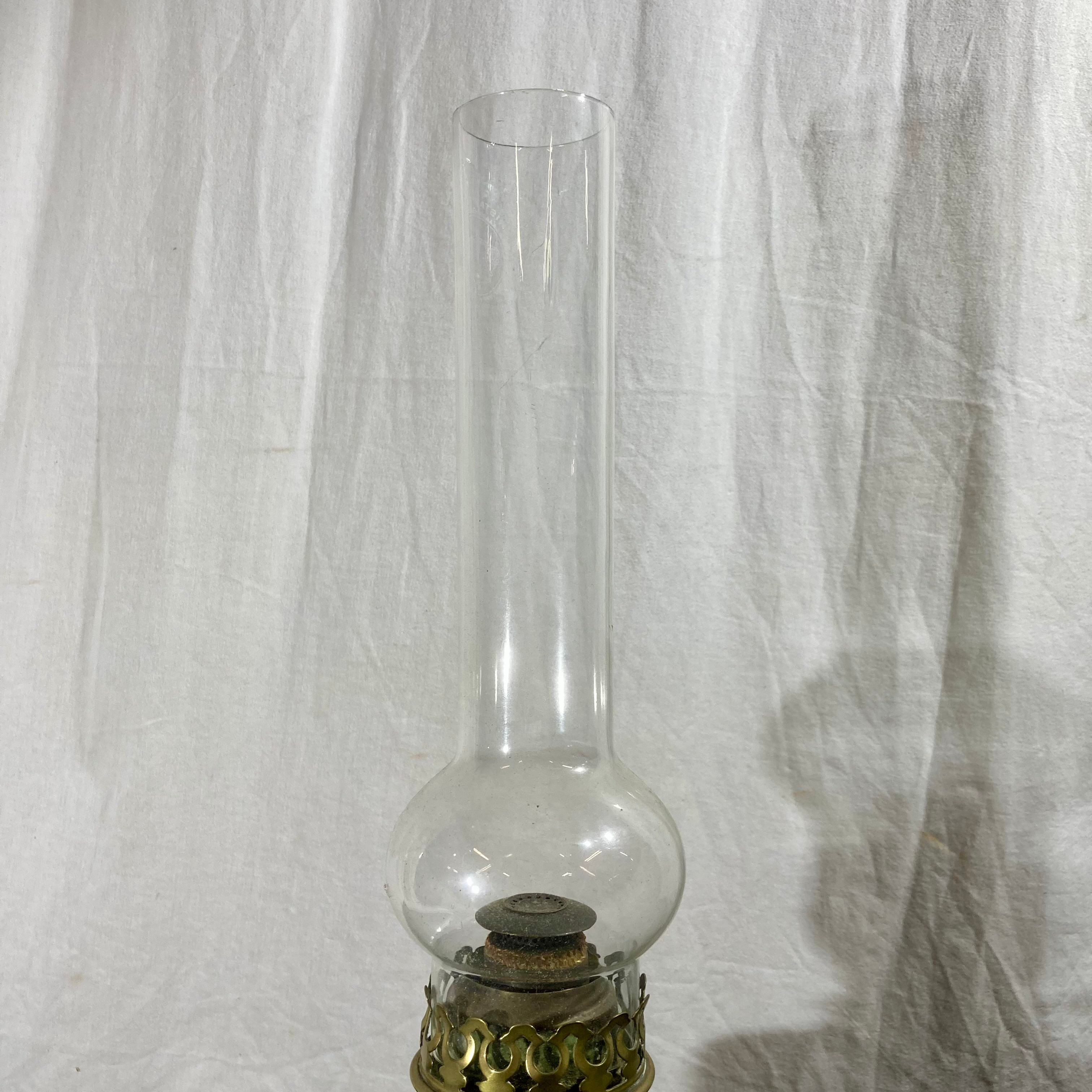 Voir photo 3 de Lampe à pétrole ancienne en laiton "Gladiator Paris" 20'' Lampe à pétrole ancienne en laiton "Gladiator Paris" 20'' reconditionné photo 3