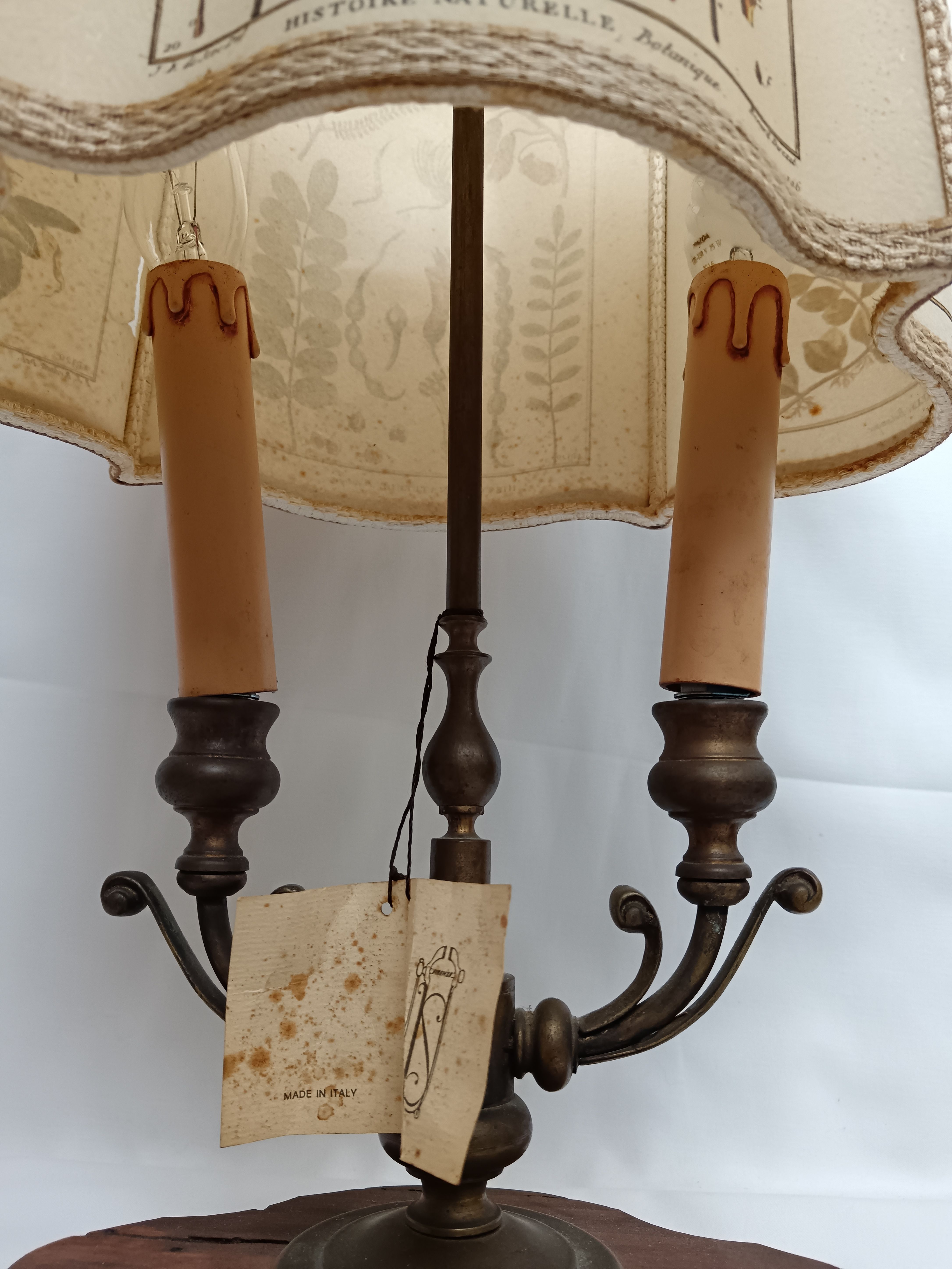Voir photo 3 de Lampe ancienne bouillotte avec abat-jour en papier Lampe ancienne bouillotte avec abat-jour en papier État correct reconditionné photo 3