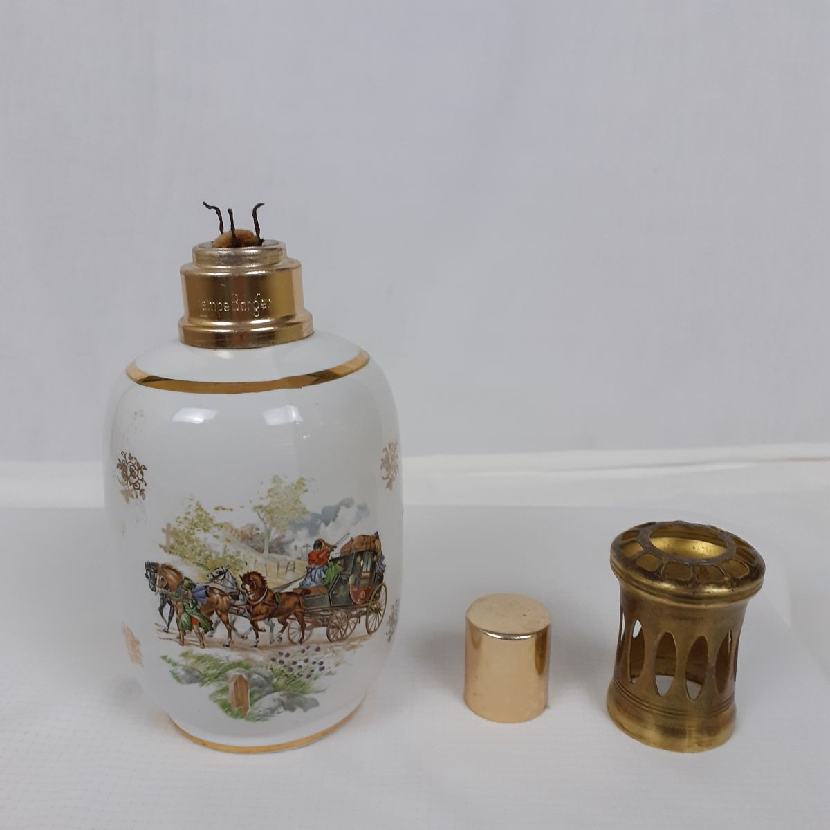 Voir photo 3 de Lampe Berger - Porcelaine Revol - Modèle Diligence - Mid Century Lampe Berger - Porcelaine Revol - Modèle Diligence - Mid Century Très bon état reconditionné photo 3