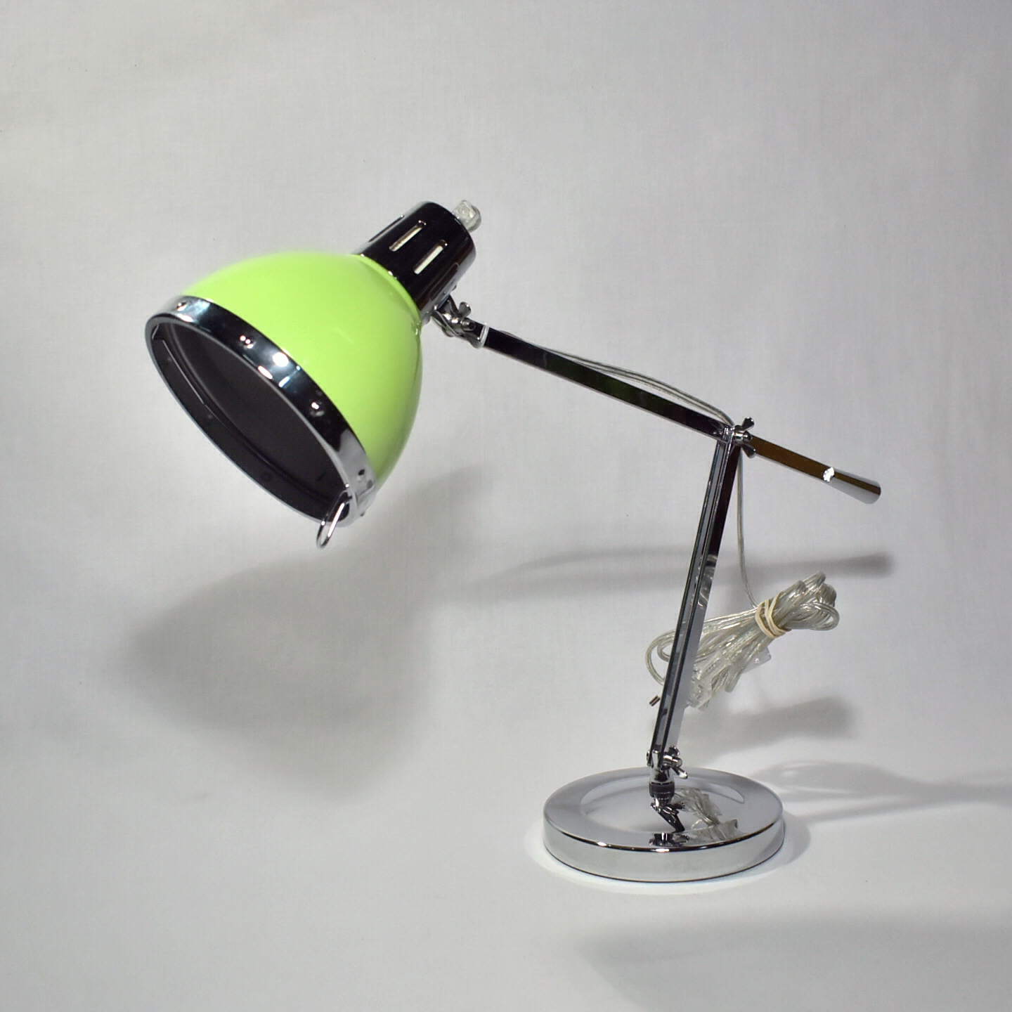 Voir photo 2 de Lampe de Bureau avec un bras articulé Lampe de Bureau avec un bras articulé Bon état reconditionné photo 2