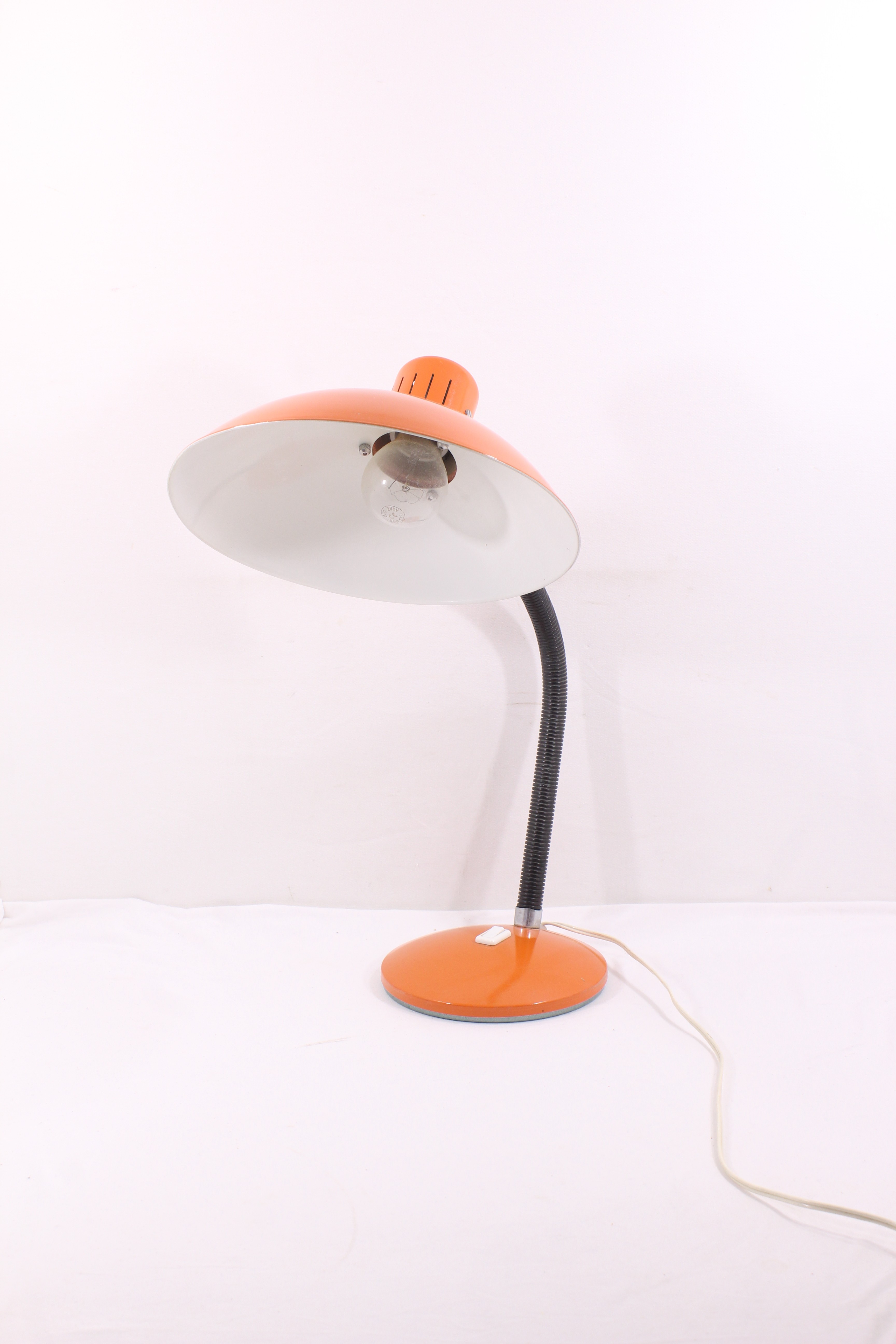 Voir photo 2 de Lampe de bureau en métal/ Années 70 Lampe de bureau en métal/ Années 70 reconditionné photo 2