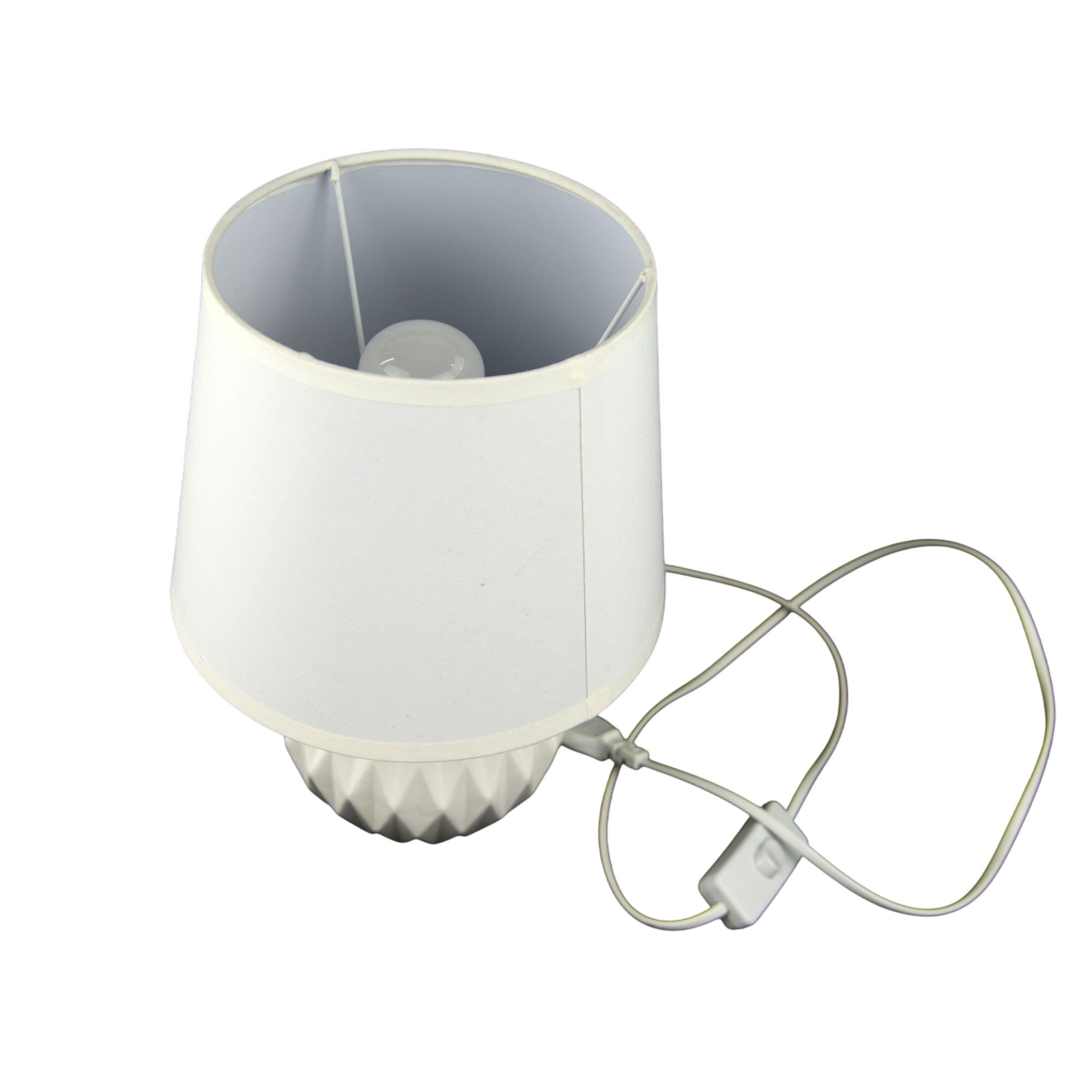 Acheter Lampe de chevet blanche keria 230V 50Hz Très bon état - 10,00 € Lampe de chevet blanche keria 230V 50Hz Très bon état reconditionné disponible sur Label Emmaüs