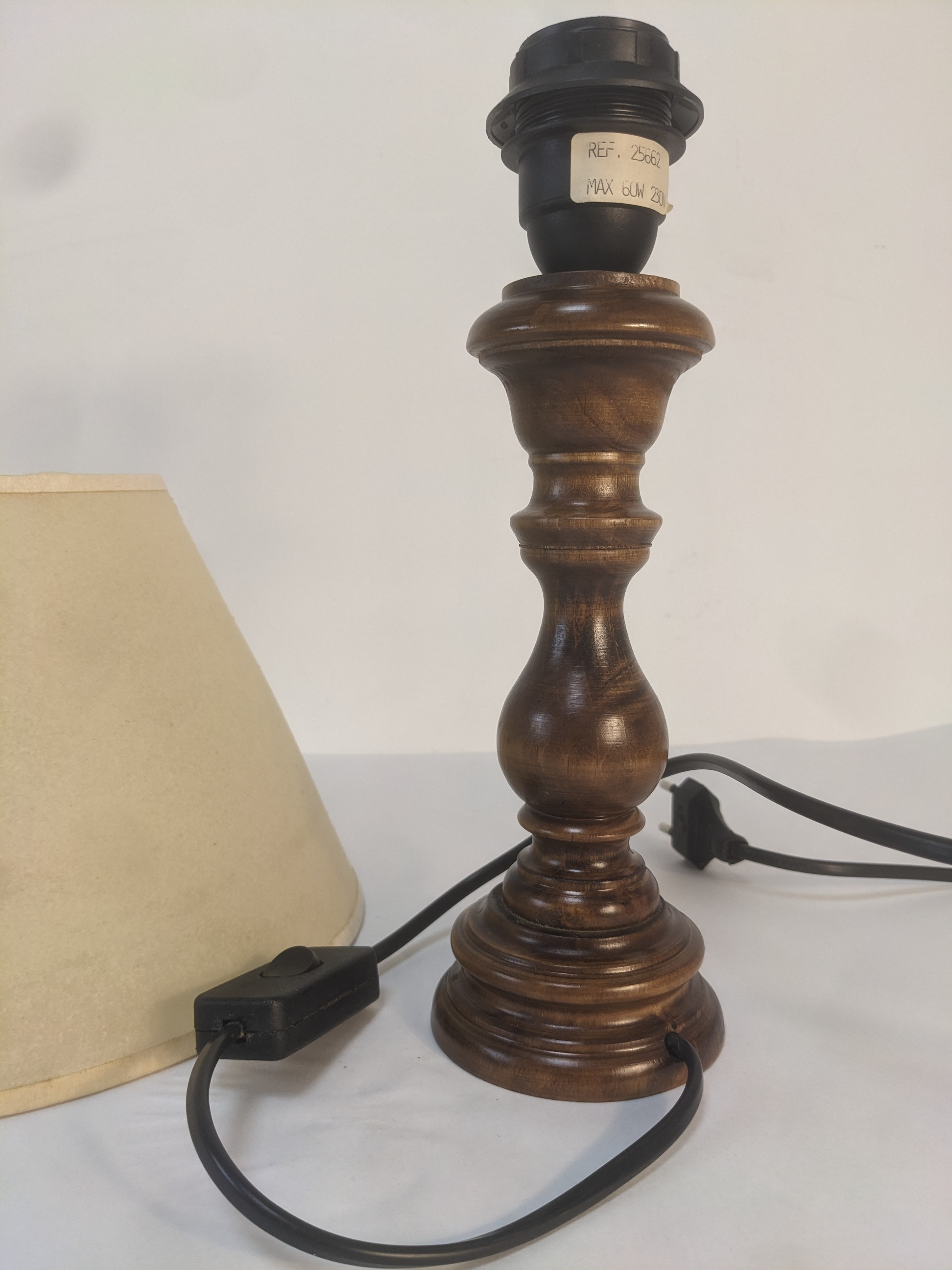 Voir photo 4 de Lampe de chevet en bois style rétro Lampe de chevet en bois style rétro reconditionné photo 4