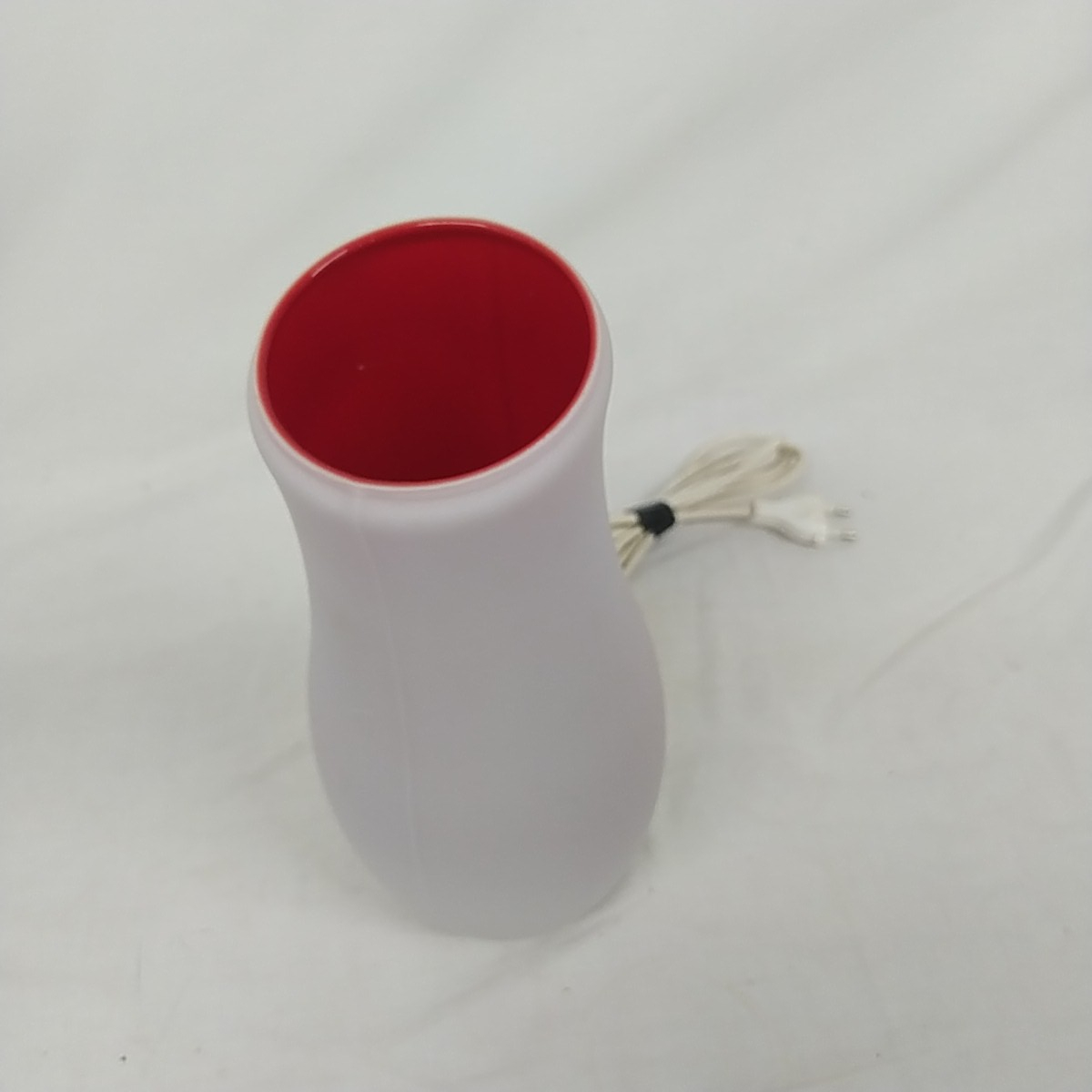 Lampe de table en verre soufflé - Ikea Mylonit Très bon état - 20,00 € Lampe de table en verre soufflé - Ikea Mylonit Très bon état reconditionné disponible sur Label Emmaüs