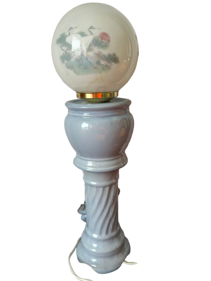 Voir photo 4 de Lampe décorative vintage avec horloge intégrée – globe peint et base fleurie Lampe décorative vintage avec horloge intégrée – globe peint et base fleurie Bon état reconditionné photo 4
