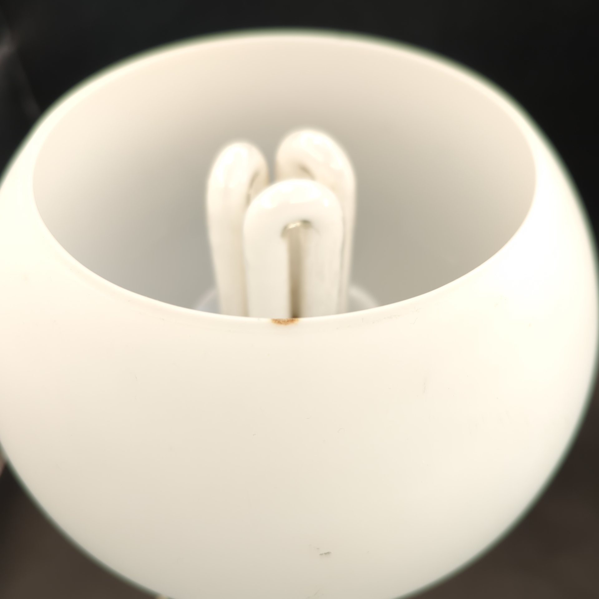 Voir photo 7 de Lampe du bureau Minimaliste en Verre - Philips Lampe du bureau Minimaliste en Verre - Philips Bon état reconditionné photo 7