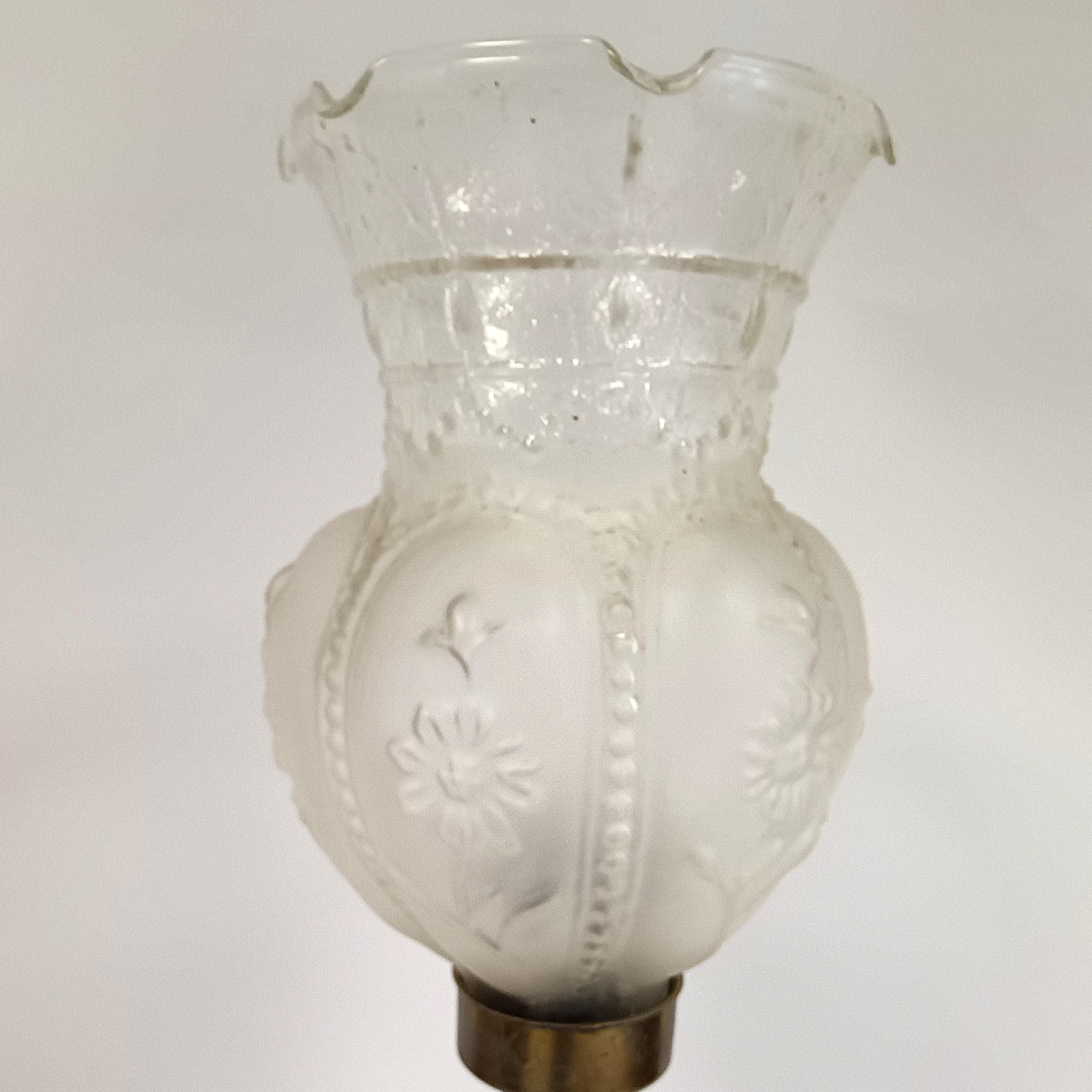 Voir photo 4 de Lampe en céramique décor florale et globe en verre dépoli – Ø 15 x h 60,5 cm Lampe en céramique décor florale et globe en verre dépoli – Ø 15 x h 60,5 cm reconditionné photo 4
