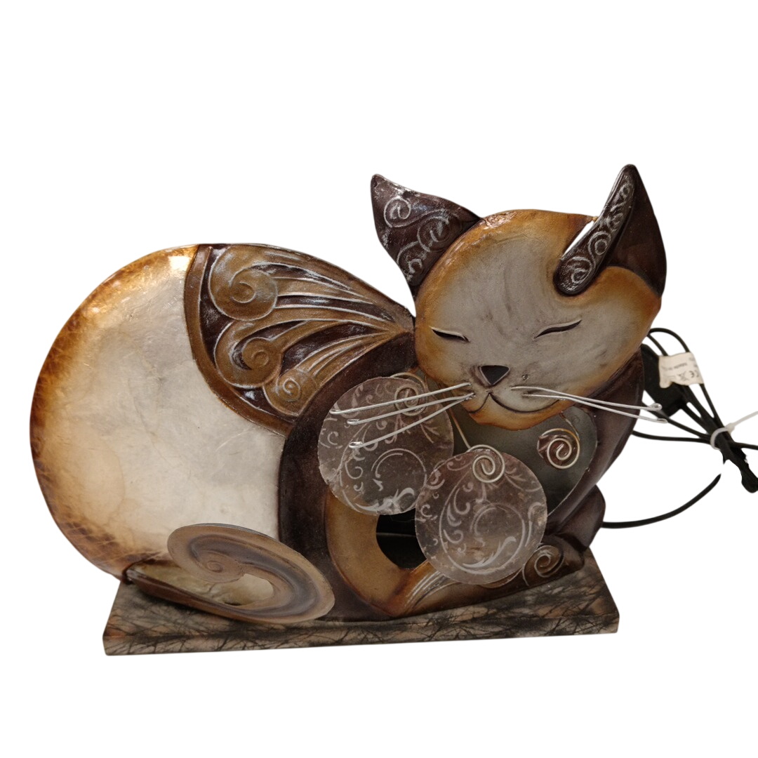 Acheter Lampe en métal forme de chat Très bon état - 12,60 € Lampe en métal forme de chat Très bon état reconditionné disponible sur Label Emmaüs