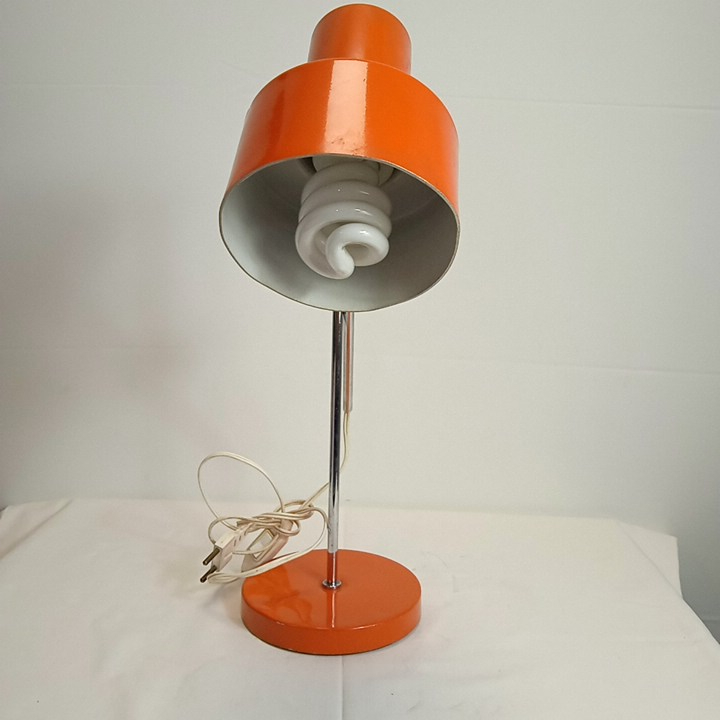 Voir photo 2 de Lampe en métal orange années 1970 Lampe en métal orange années 1970 reconditionné photo 2