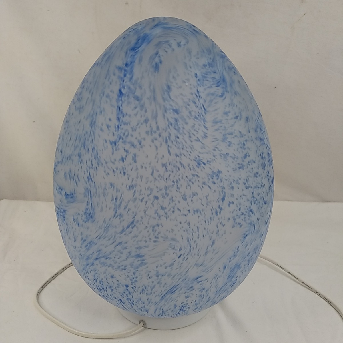 Voir photo 2 de Lampe vintage 70's œuf en verre, bleue Lampe vintage 70's œuf en verre, bleue Très bon état reconditionné photo 2
