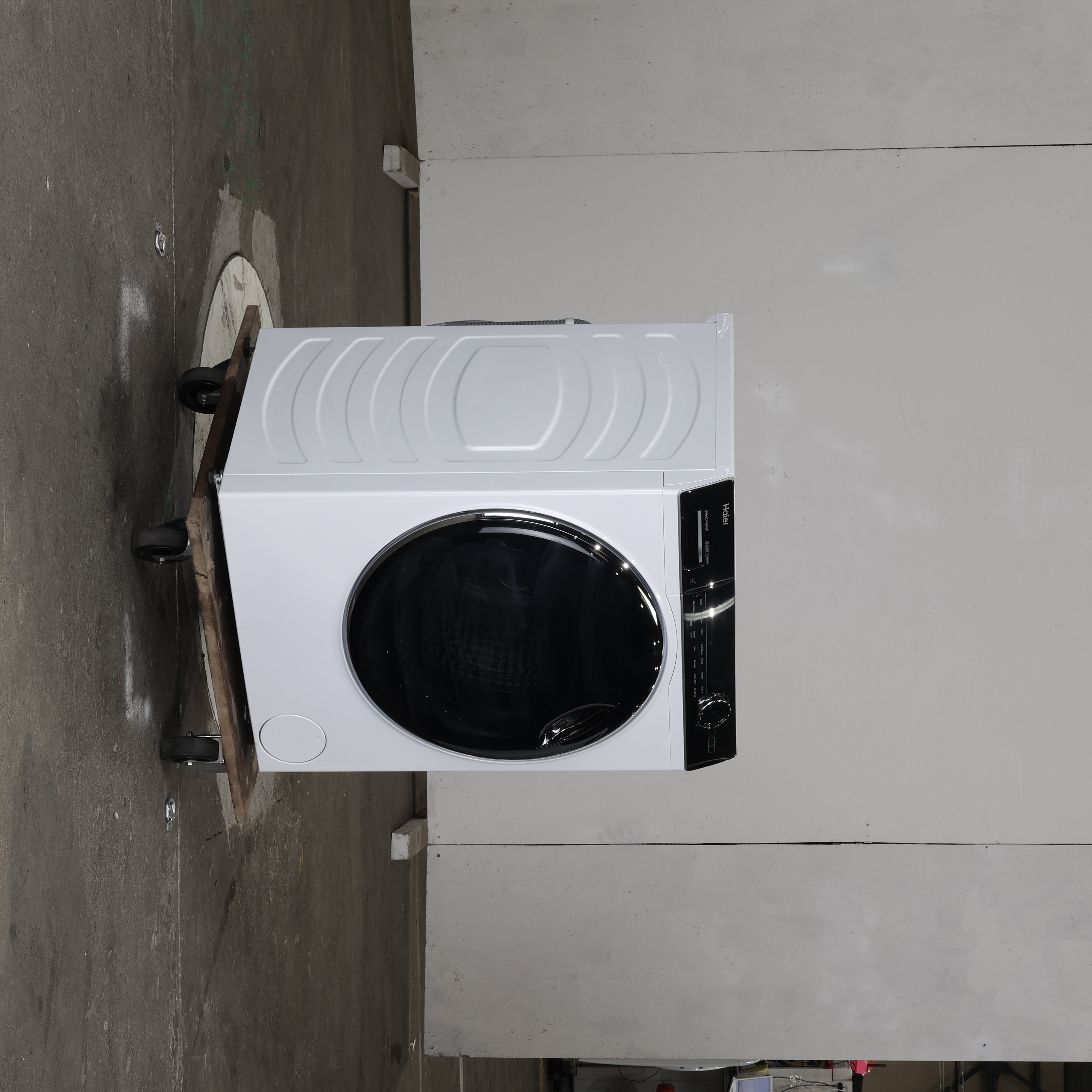 Lave-Linge Hublot HAIER HW100-BD14979U1 Bon état Haier reconditionné disponible sur Underdog