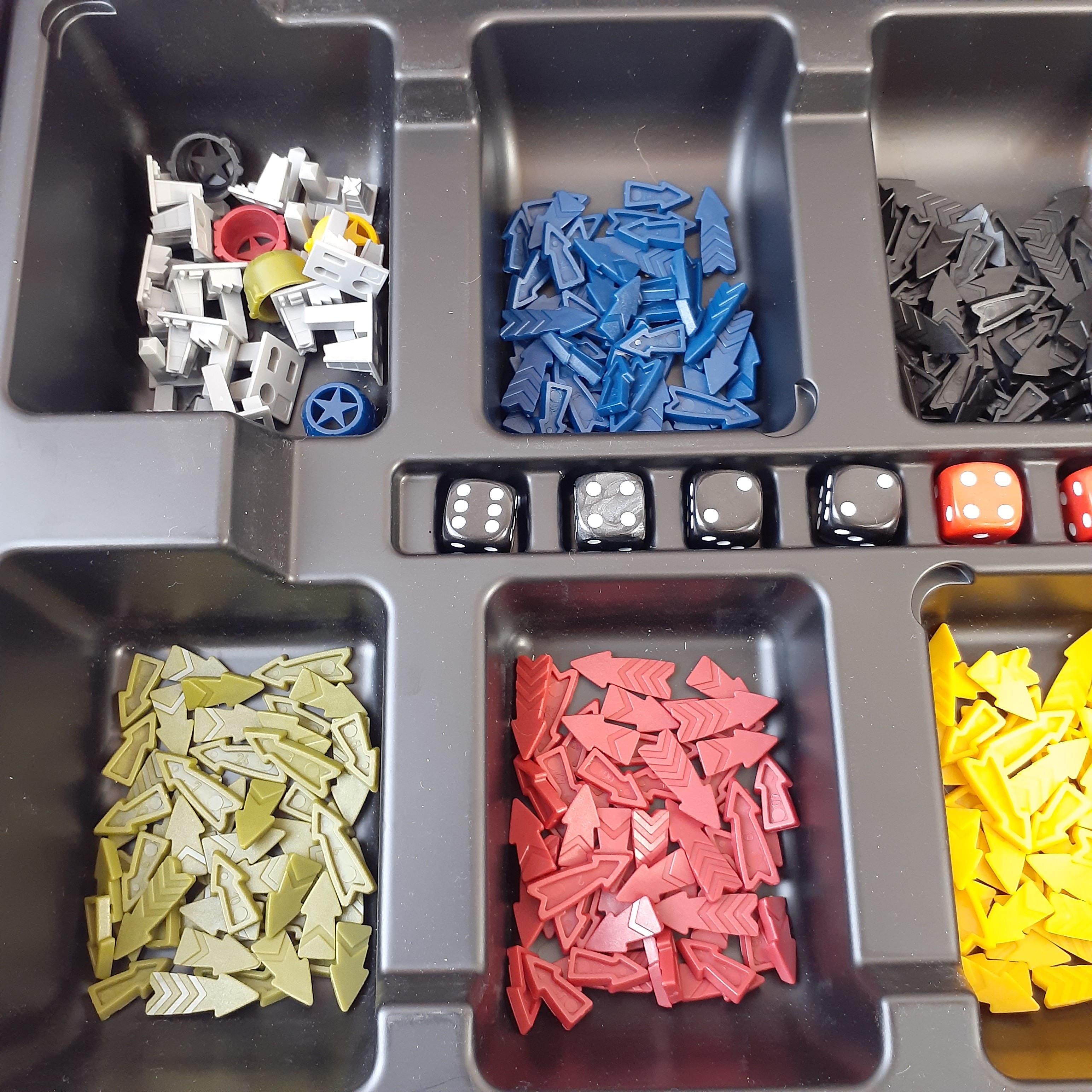 Voir photo 4 de Le jeu de conquêtes stratégiques ! Risk Le jeu de conquêtes stratégiques ! Risk Très bon état reconditionné photo 4