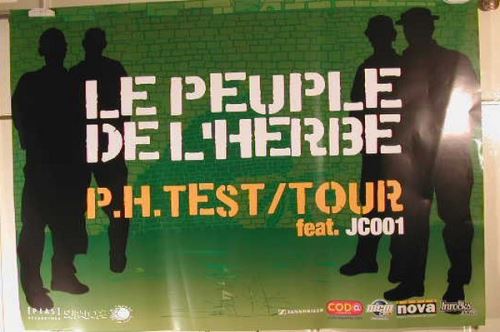 Le Peuple de l'herbe - 70x100 cm - AFFICHE / POSTER État correct N/A reconditionné disponible sur Fnac