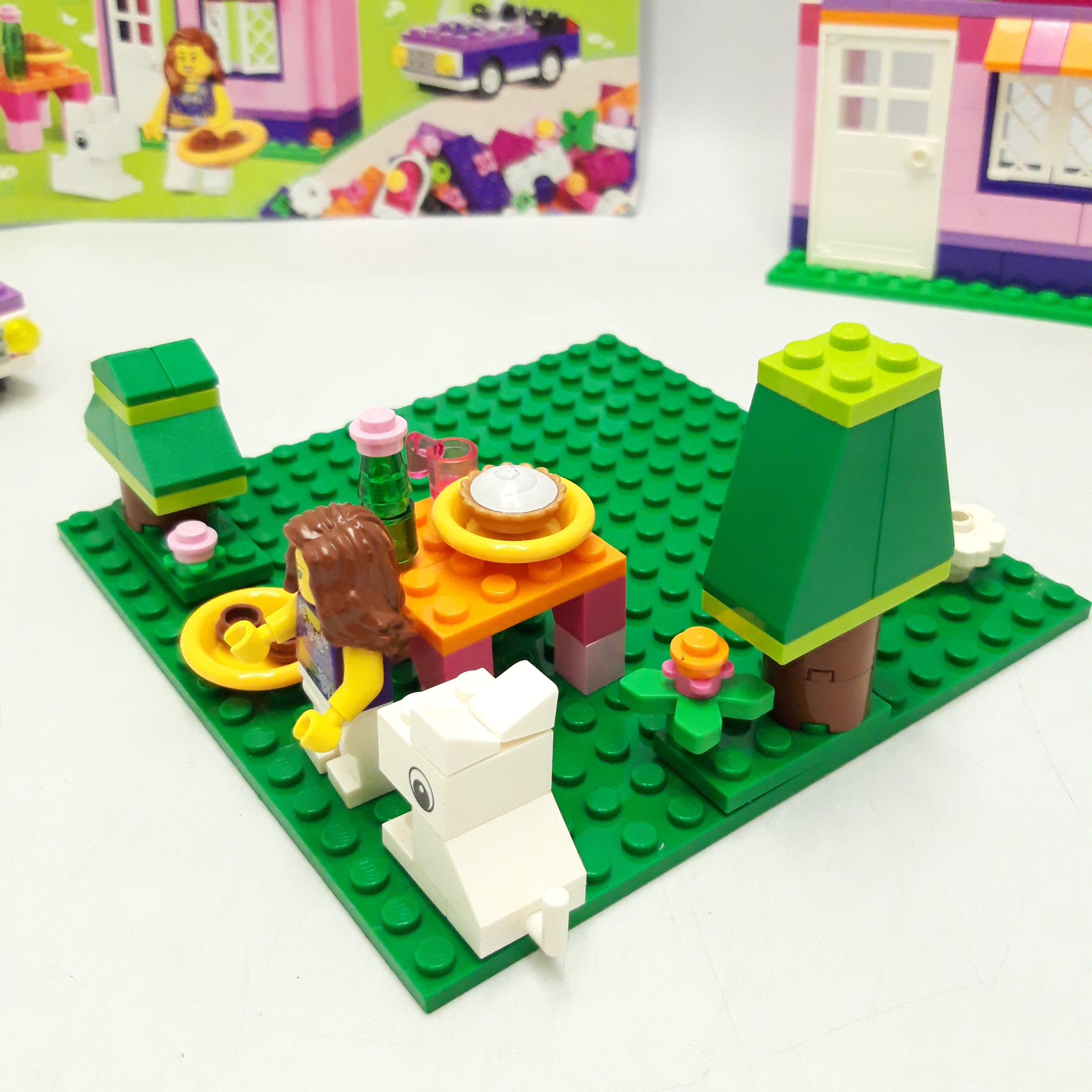 Voir photo 4 de Lego Friends référence 4625 'Boite de briques rose' Lego Friends référence 4625 'Boite de briques rose' Bon état reconditionné photo 4