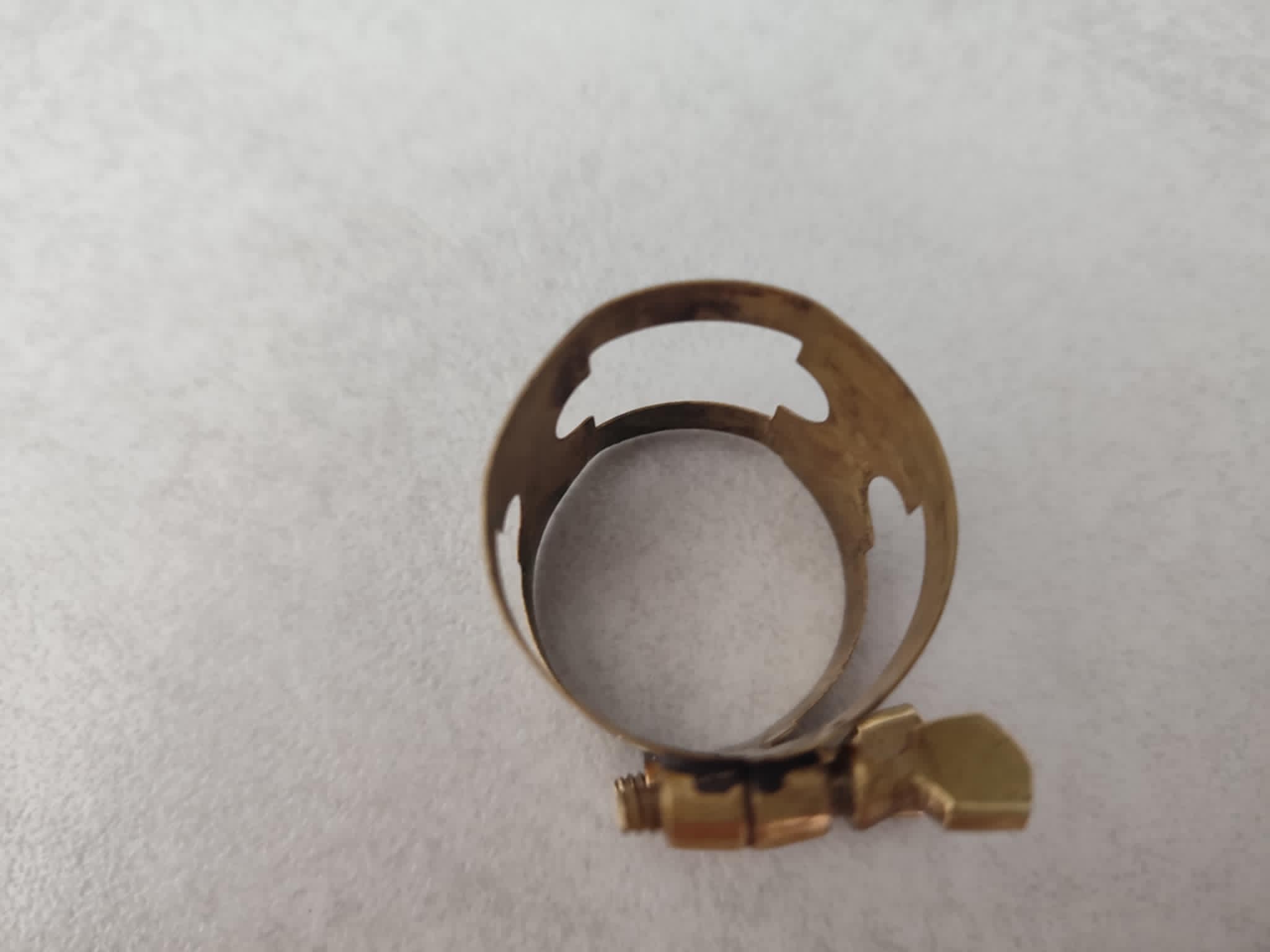 Ligature saxophone tenor Brilhart État correct reconditionné disponible sur Zic Ethic