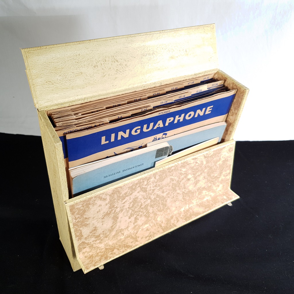 Acheter LINGUAPHONE Cours d'Anglais Sur Disques 78 Tours ANCIEN - 40,00 € LINGUAPHONE Cours d'Anglais Sur Disques 78 Tours ANCIEN reconditionné disponible sur Label Emmaüs