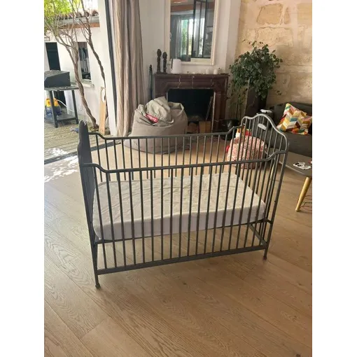 Lit Bébé En Métal Bon état reconditionné disponible sur Rakuten