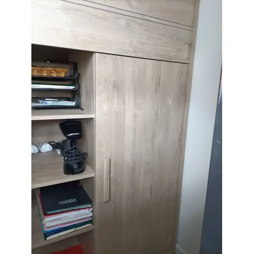 Lit/Bureau Intégré Très , Matelas Et Rangement Sur Le Côté Bon état reconditionné disponible sur Rakuten