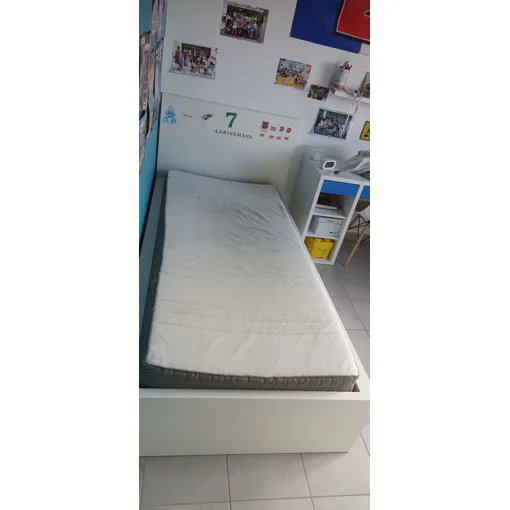 Lit simple IKEA MALM avec matelas et tiroirs Bon état reconditionné disponible sur Rakuten