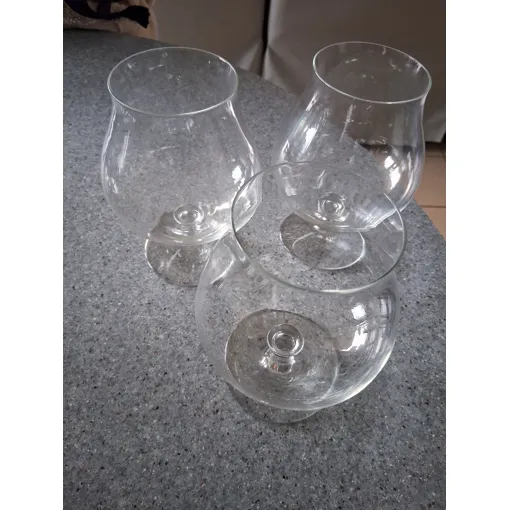 Lo De 3 Gros Verres Dégustation En Verre Transparentt Bon état reconditionné disponible sur Rakuten