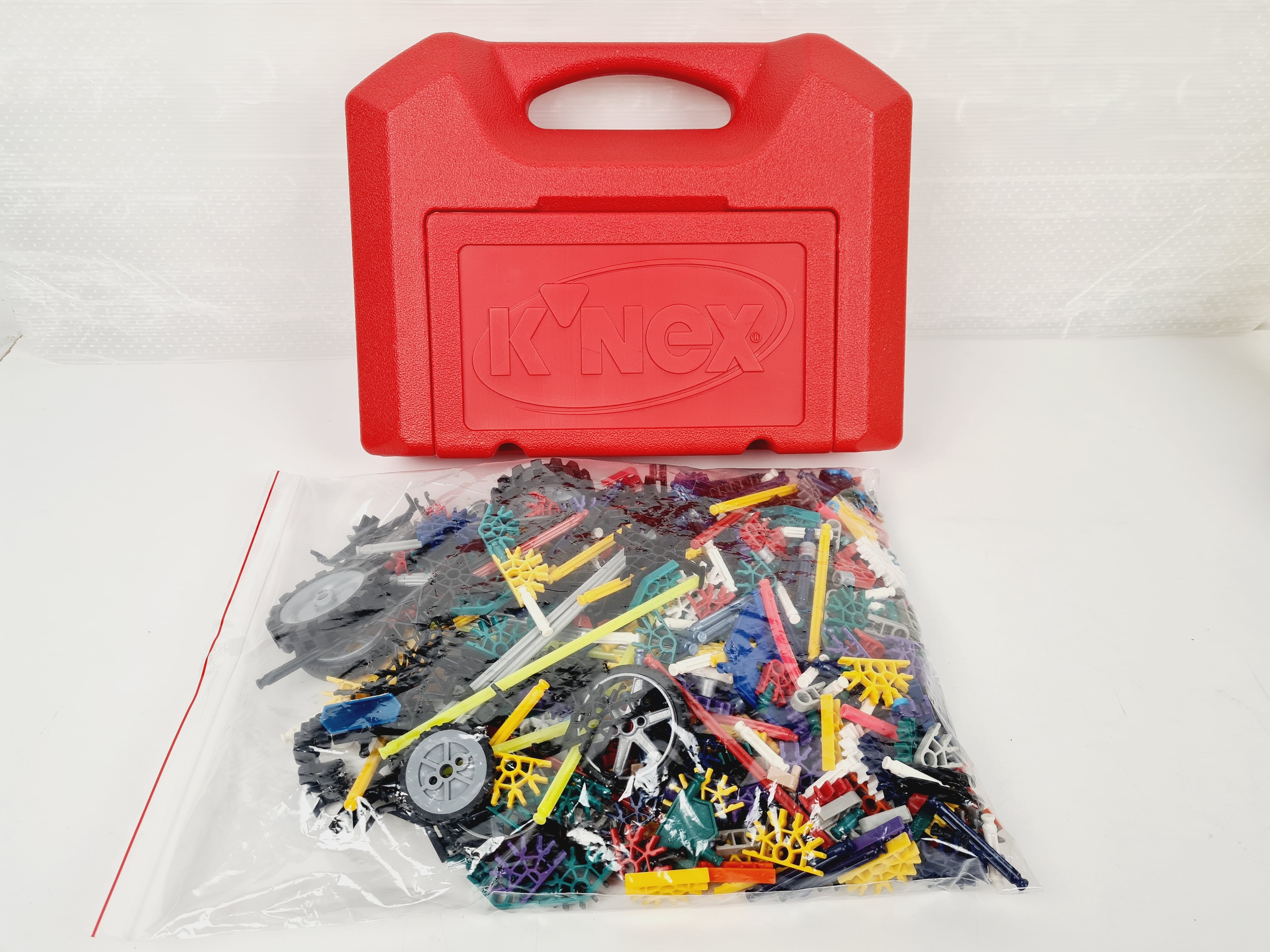 Voir photo 2 de Loisir créatif - KNex jeu de construction - 5 ans + Loisir créatif - KNex jeu de construction - 5 ans + Très bon état reconditionné photo 2