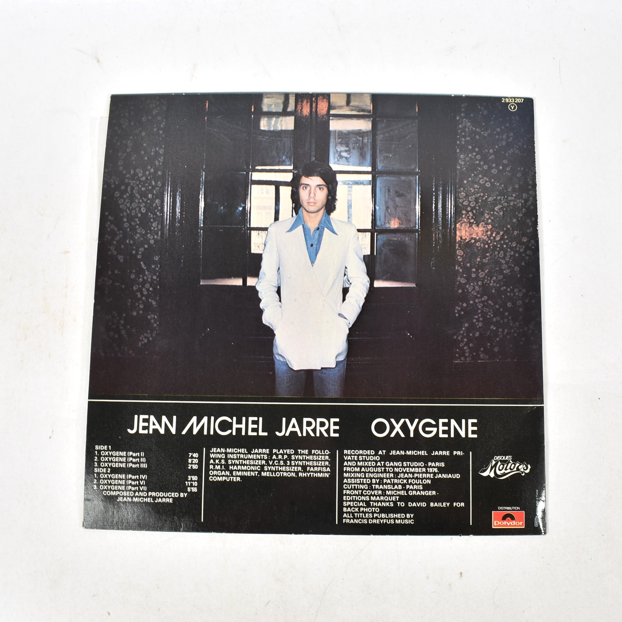Voir photo 3 de Lot 1 vinyle 33 tours de Jean Michel Jarre, 1 coffret de 11 DVDs de Laurel et Hardy et 1 grand livre illustré sur les oiseaux Lot 1 vinyle 33 tours de Jean Michel Jarre, 1 coffret de 11 DVDs de Laurel et Hardy et 1 grand livre illustré sur les oiseaux État correct reconditionné photo 3