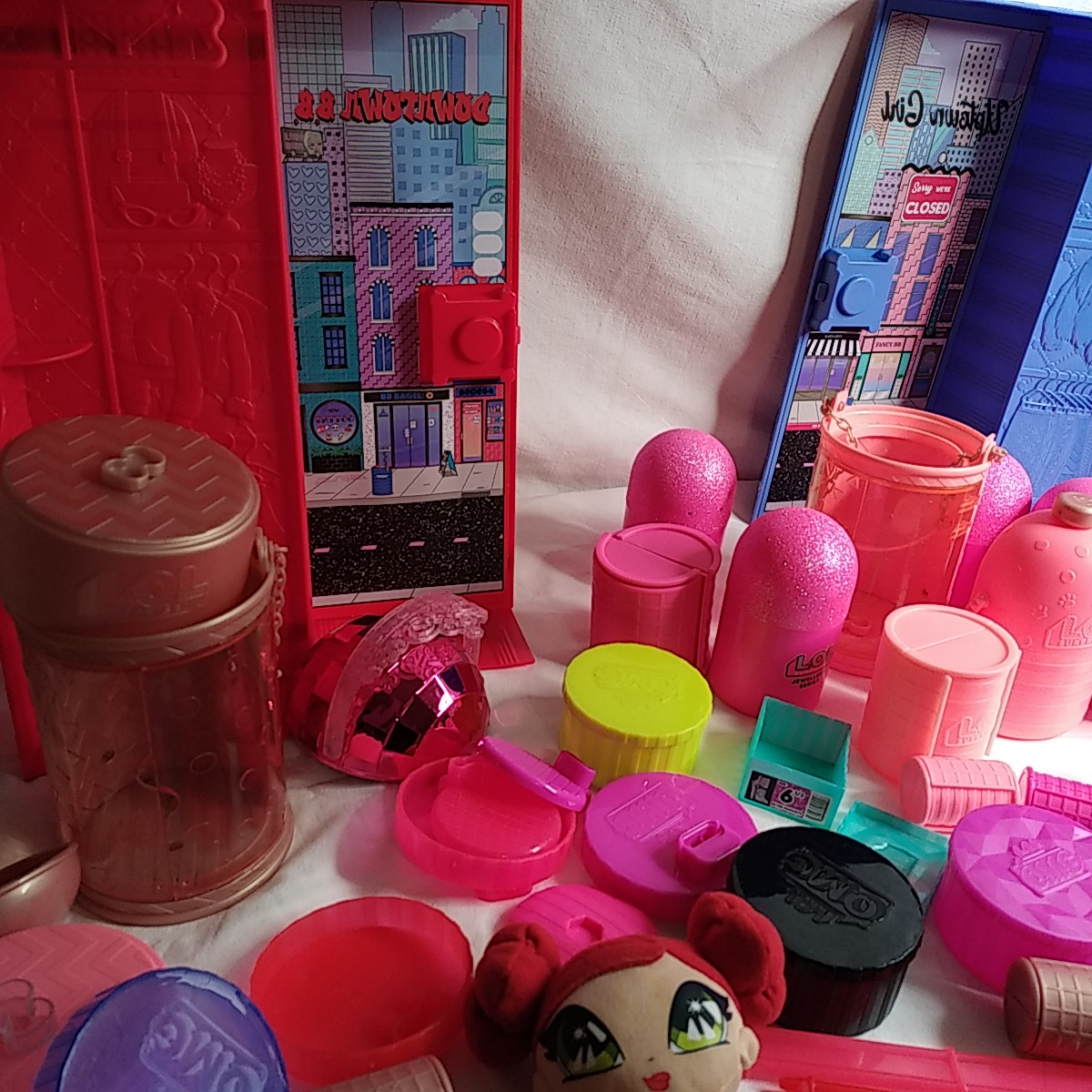 Voir photo 6 de Lot 10 poupées et accessoires LOL Lot 10 poupées et accessoires LOL Bon état reconditionné photo 6