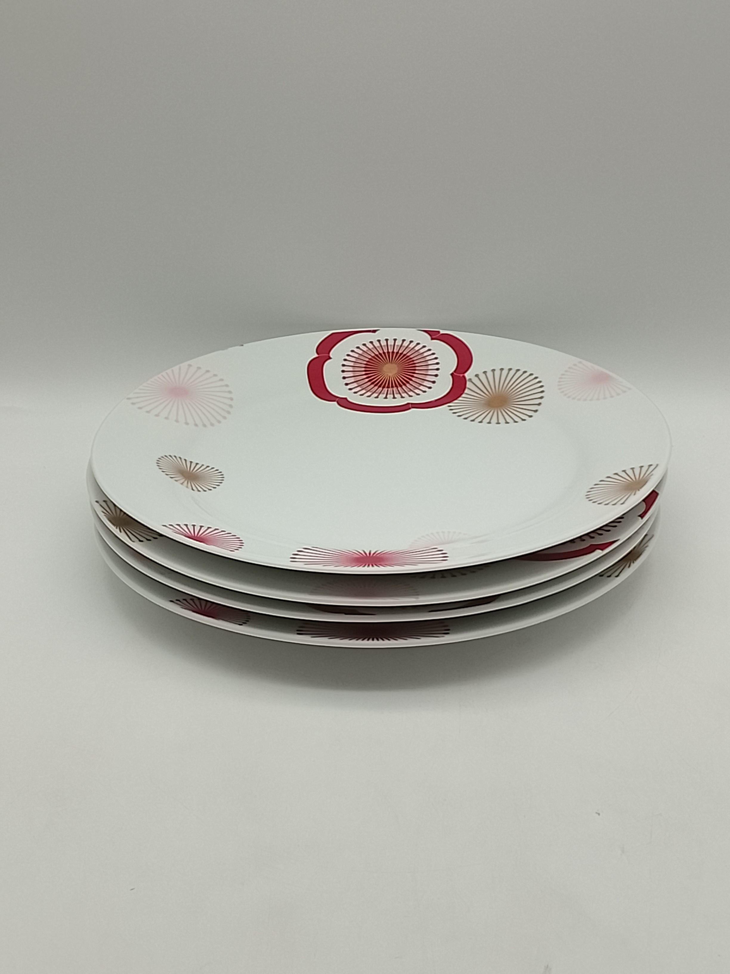 Voir photo 2 de Lot 4 assiettes en faïence blanche "fleur de pissenlit" colorées Lot 4 assiettes en faïence blanche "fleur de pissenlit" colorées Très bon état reconditionné photo 2